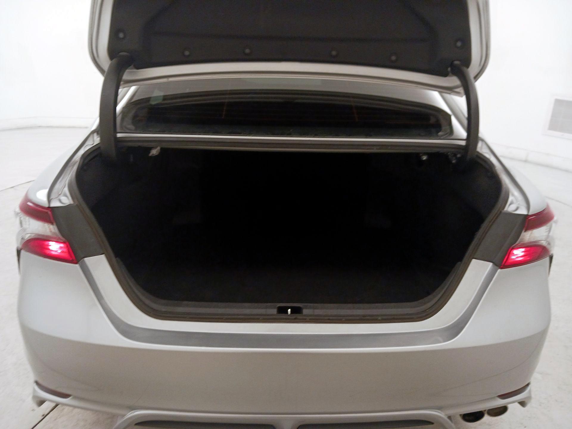 Thumbnail: 2021 Toyota Camry - 20