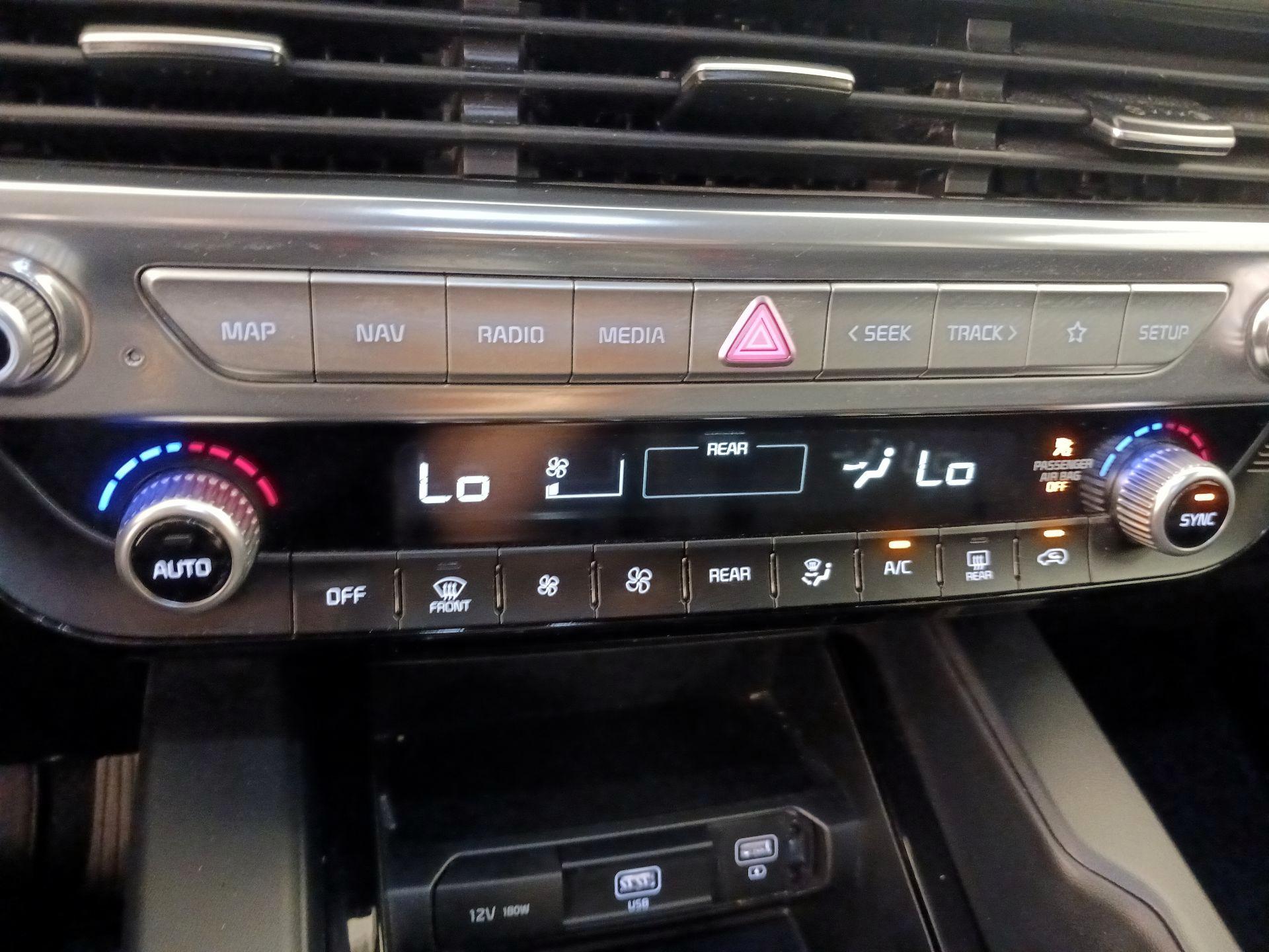 Thumbnail: 2022 Kia Telluride - 17