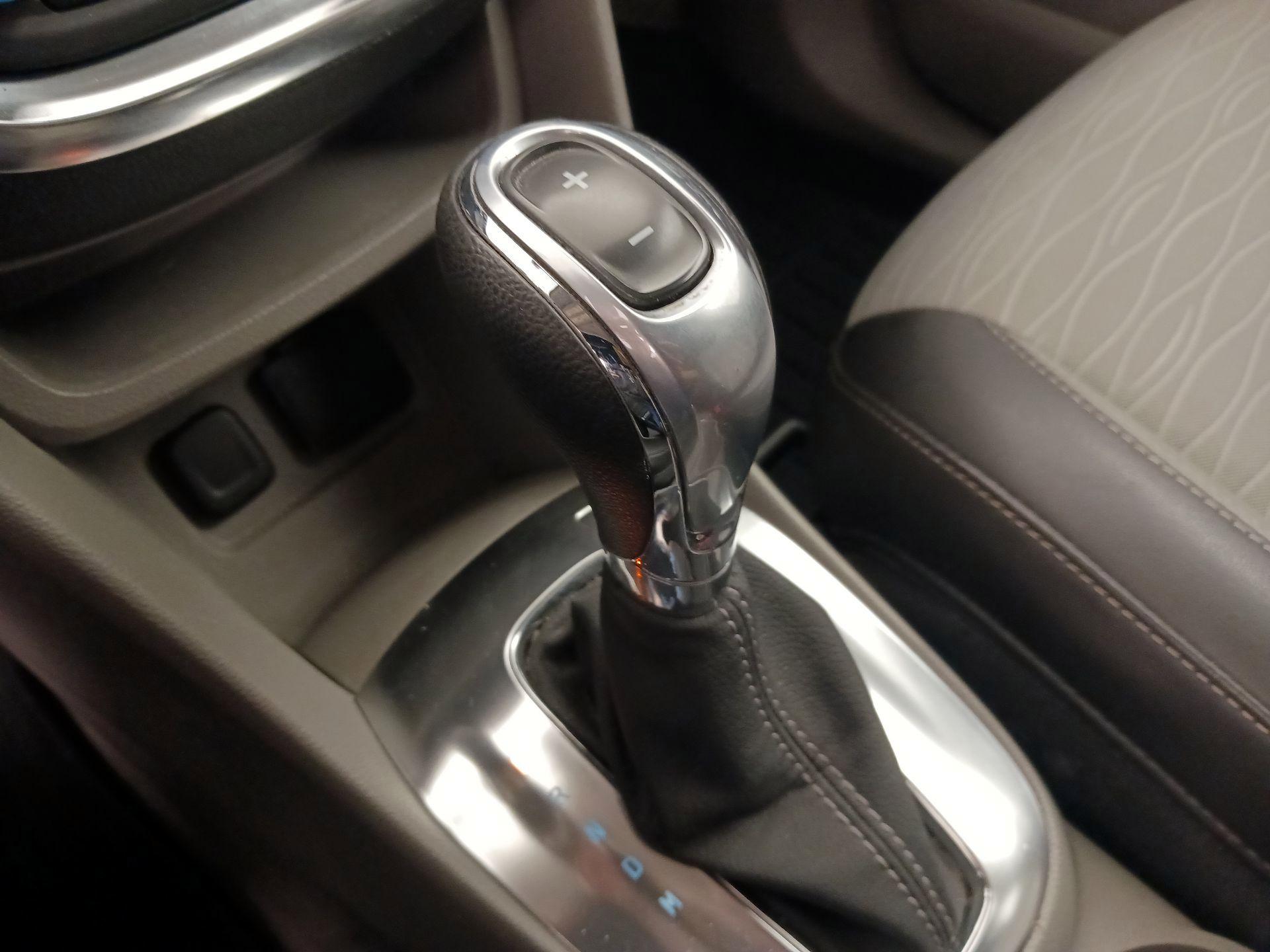 Thumbnail: 2015 Buick Encore - 17