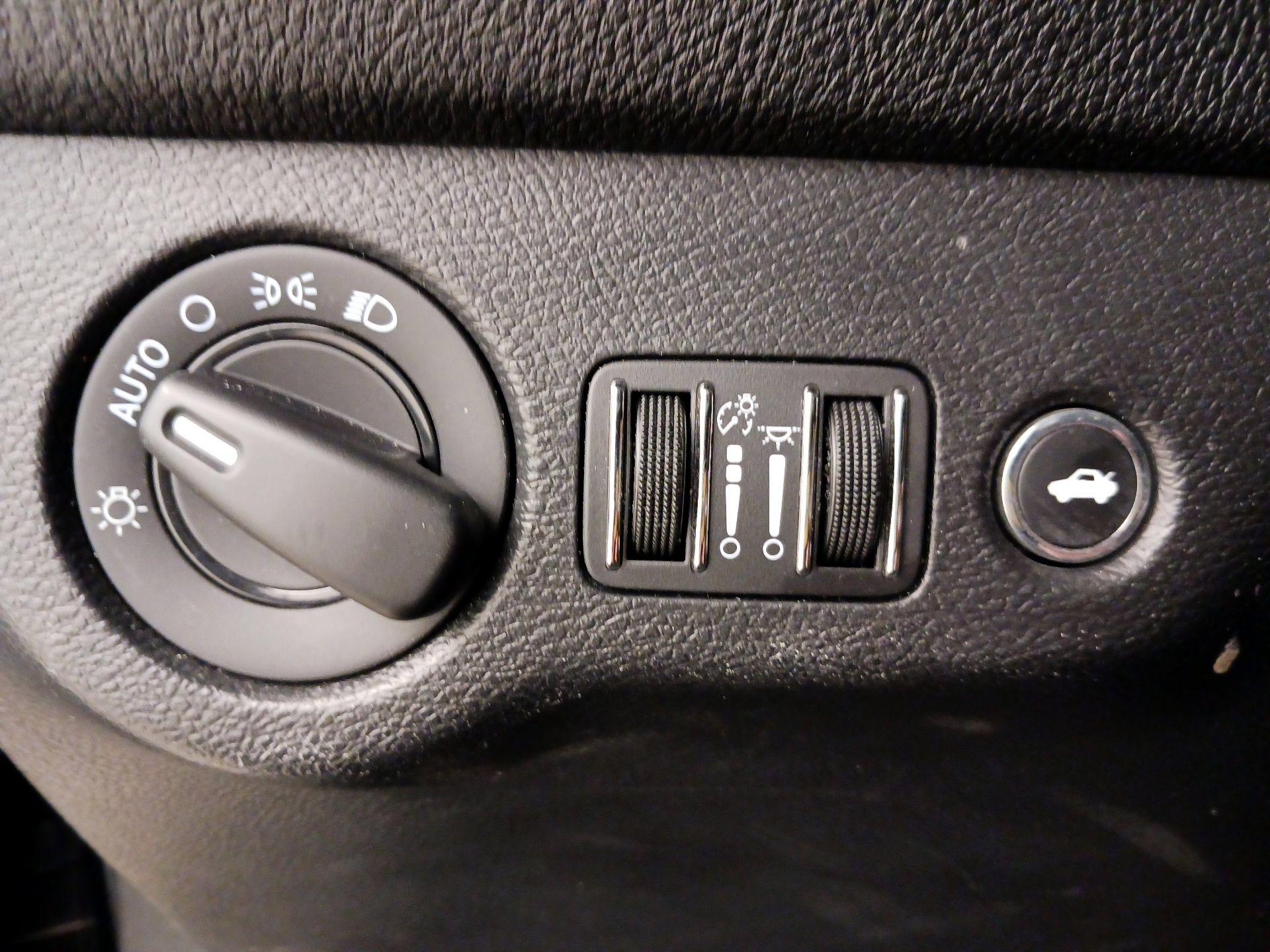 Thumbnail: 2019 Dodge Challenger - 13