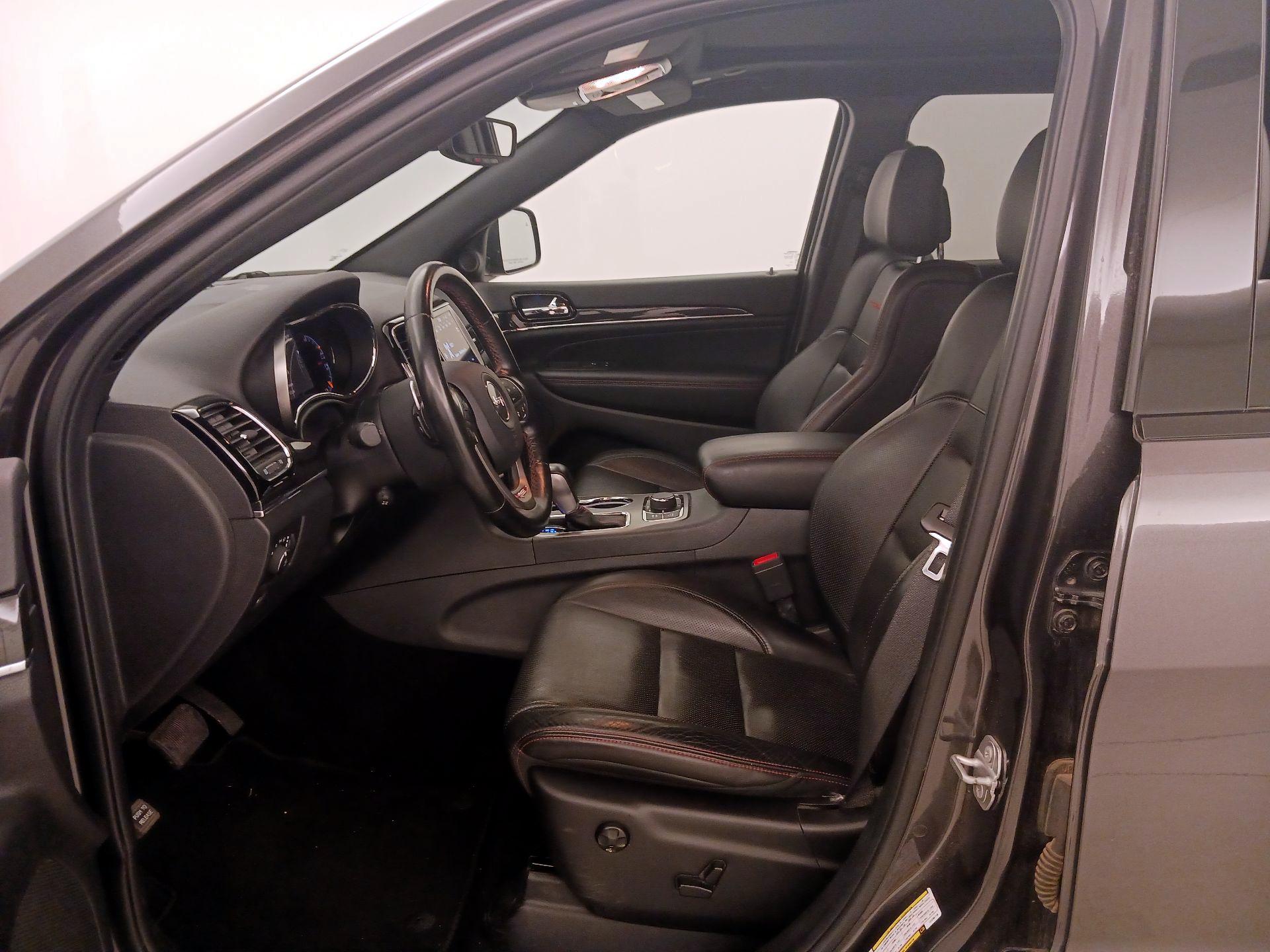 Thumbnail: 2020 Jeep Grand Cherokee - 11