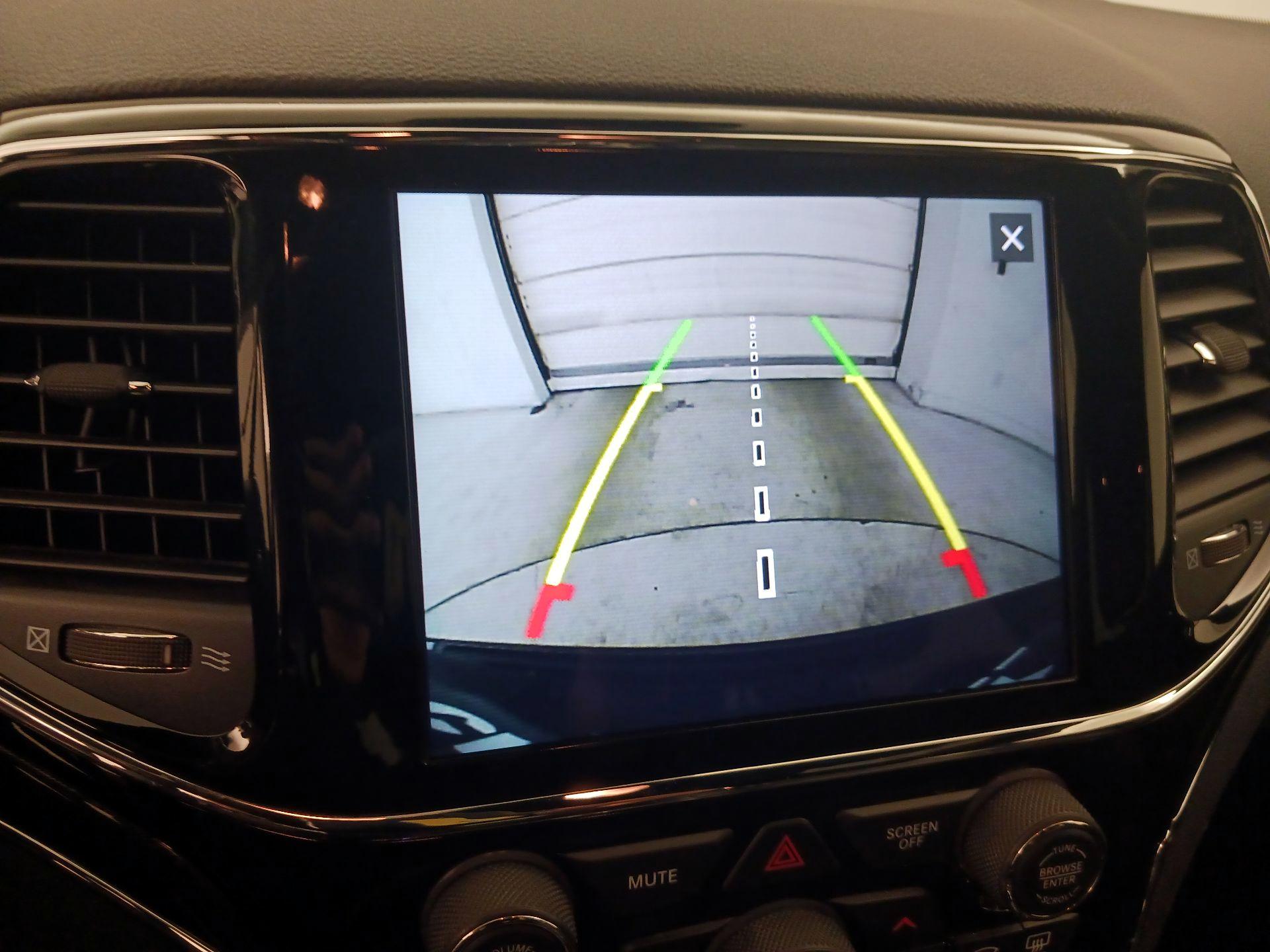 Thumbnail: 2020 Jeep Grand Cherokee - 14