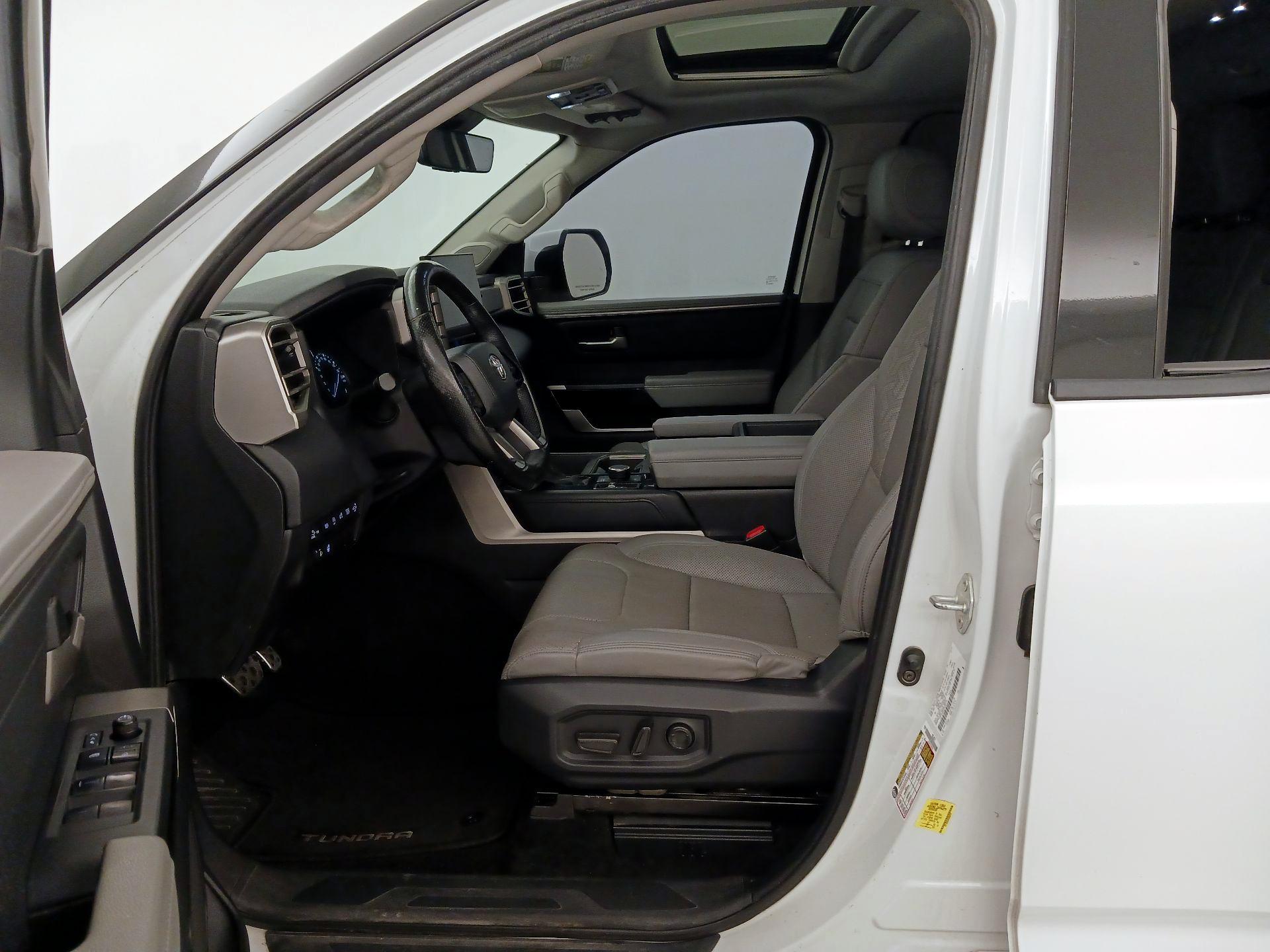 Thumbnail: 2022 Toyota Tundra - 11
