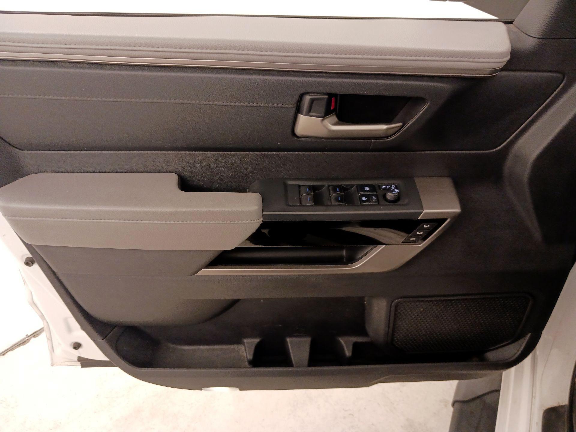 Thumbnail: 2022 Toyota Tundra - 12