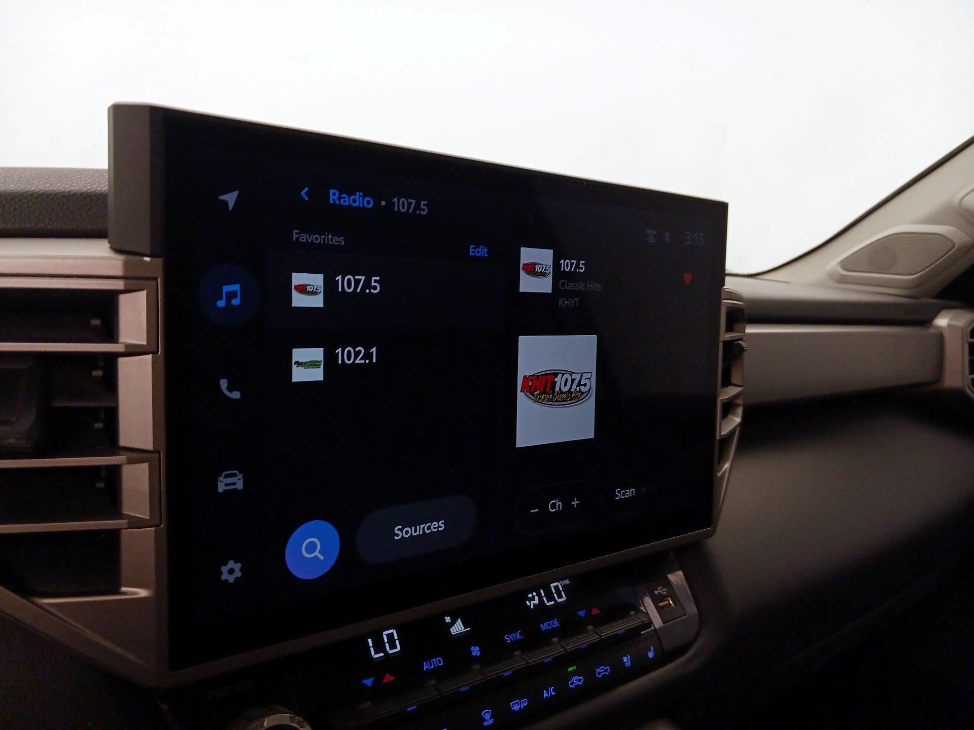 Thumbnail: 2022 Toyota Tundra - 15