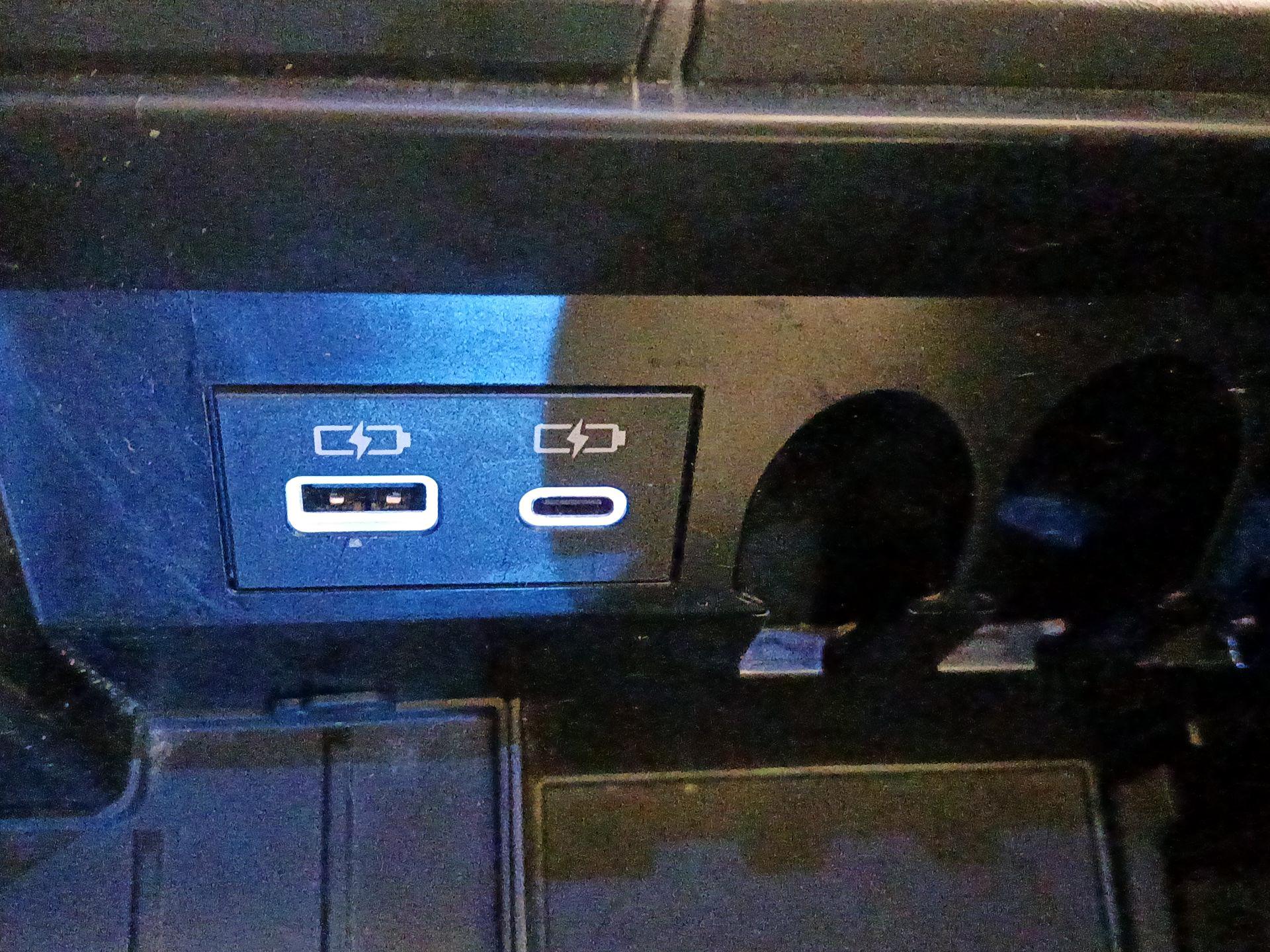 Thumbnail: 2022 Toyota Tundra - 18