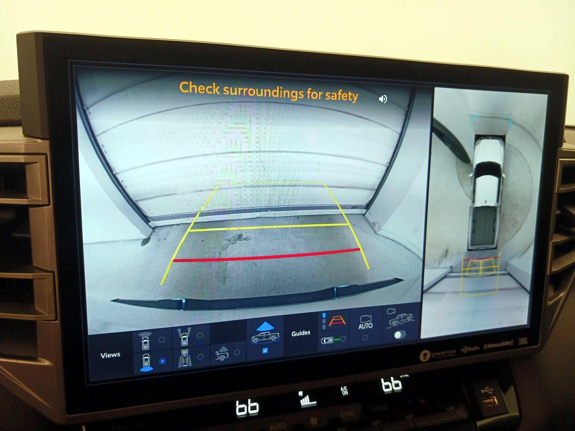 Thumbnail: 2022 Toyota Tundra - 14