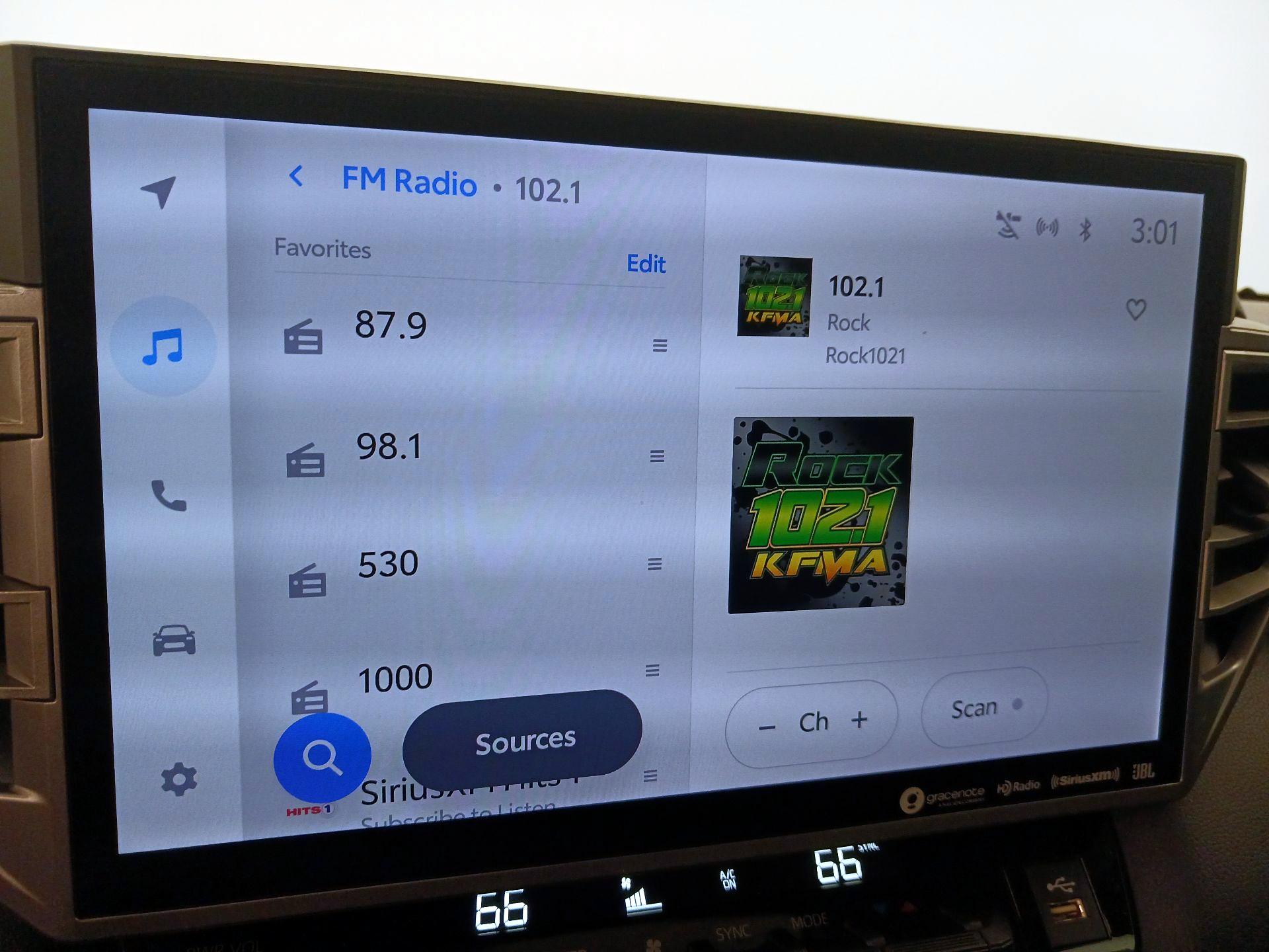Thumbnail: 2022 Toyota Tundra - 15