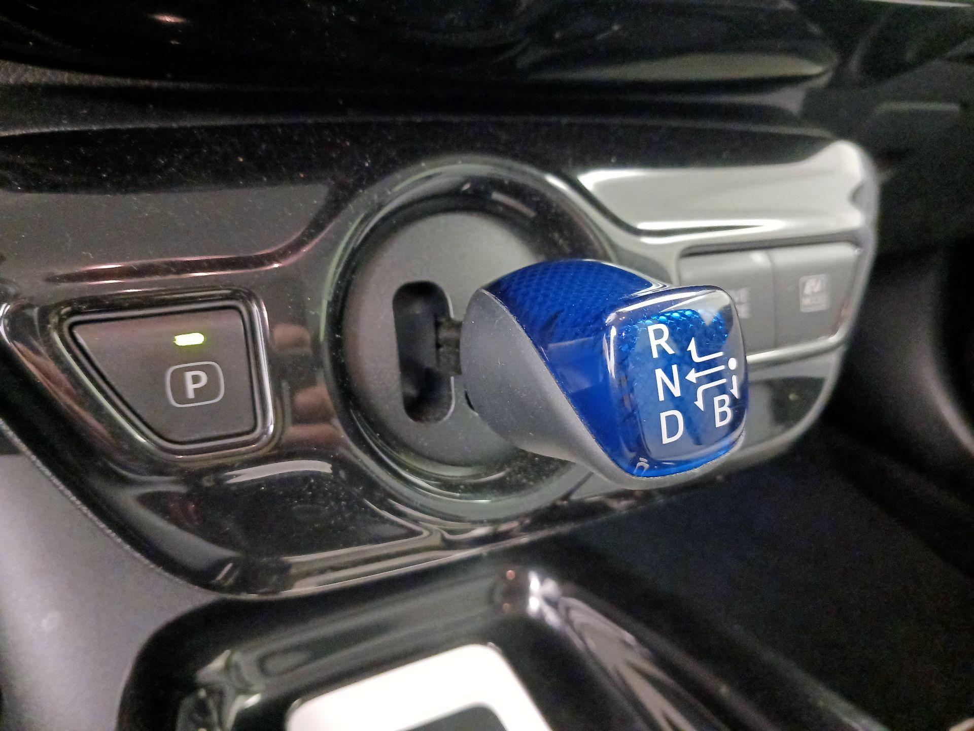 Thumbnail: 2018 Toyota Prius - 18