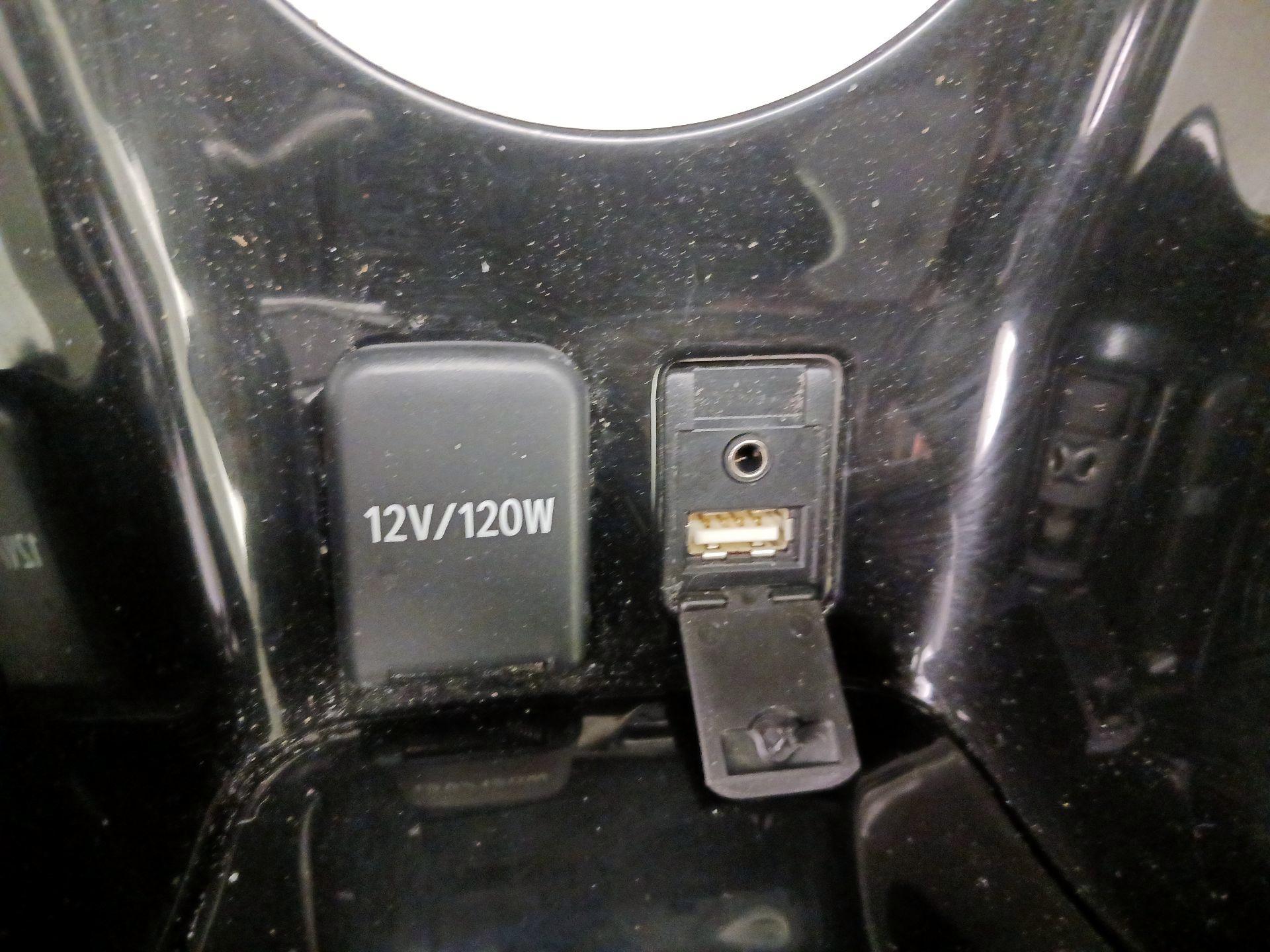 Thumbnail: 2018 Toyota Prius - 19