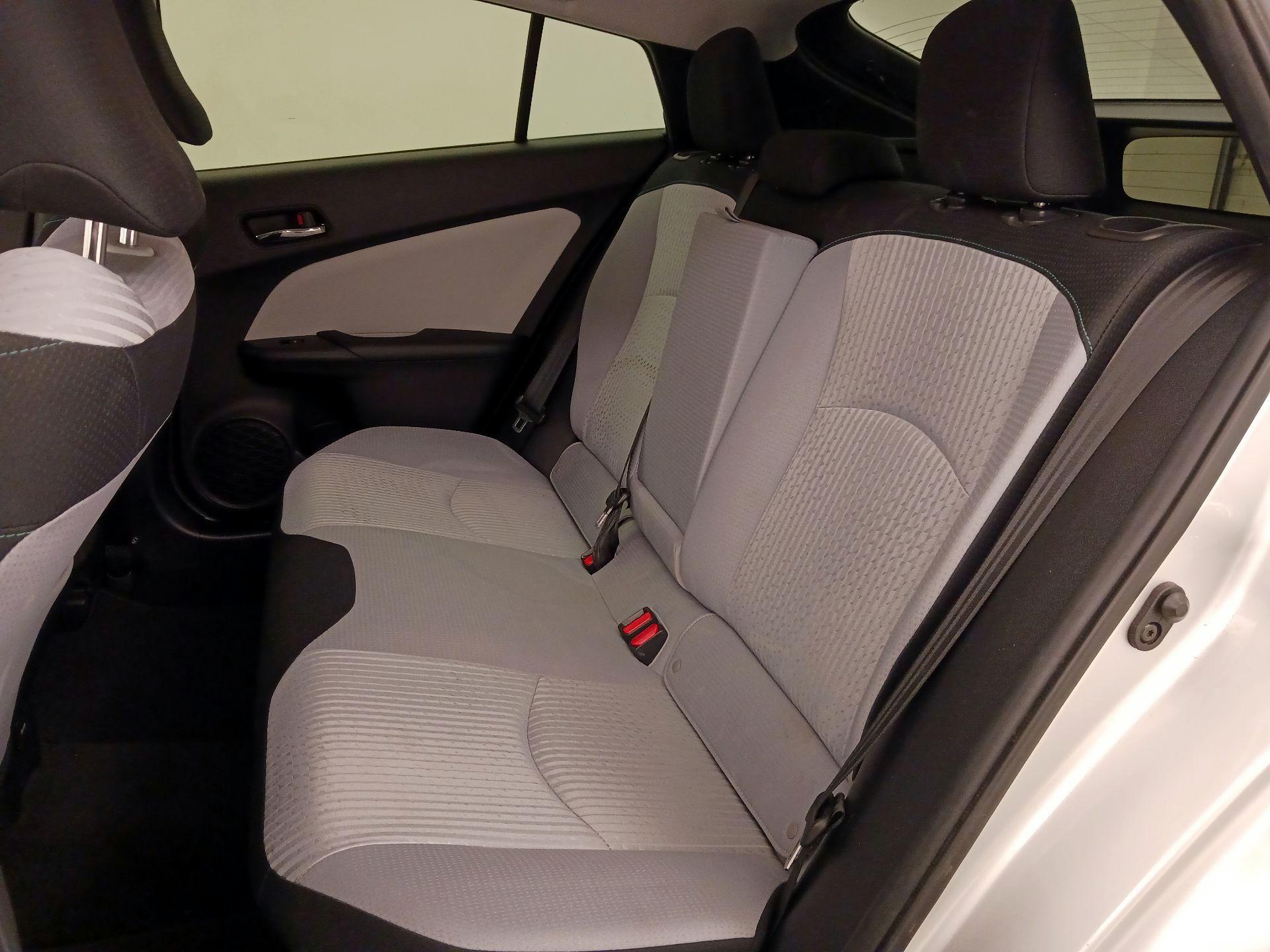 Thumbnail: 2018 Toyota Prius - 20