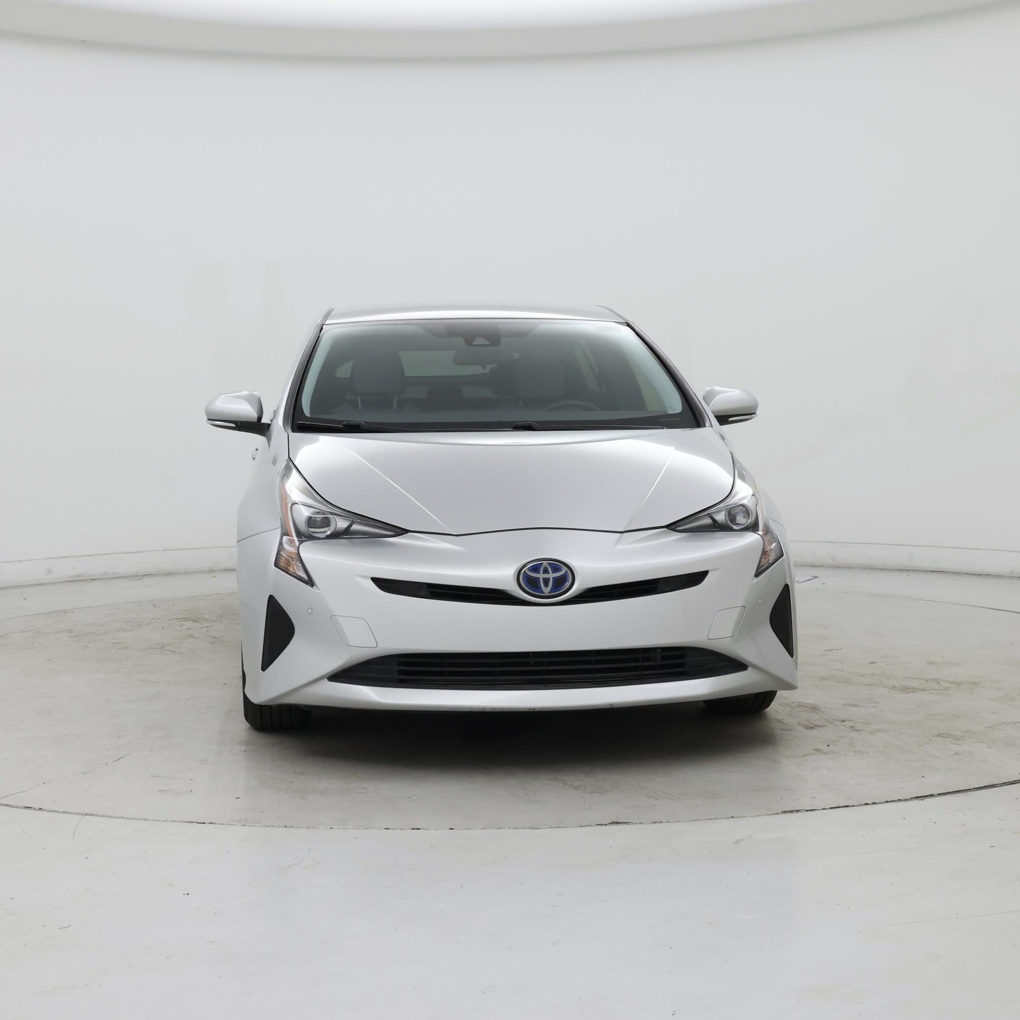 Thumbnail: 2018 Toyota Prius - 5