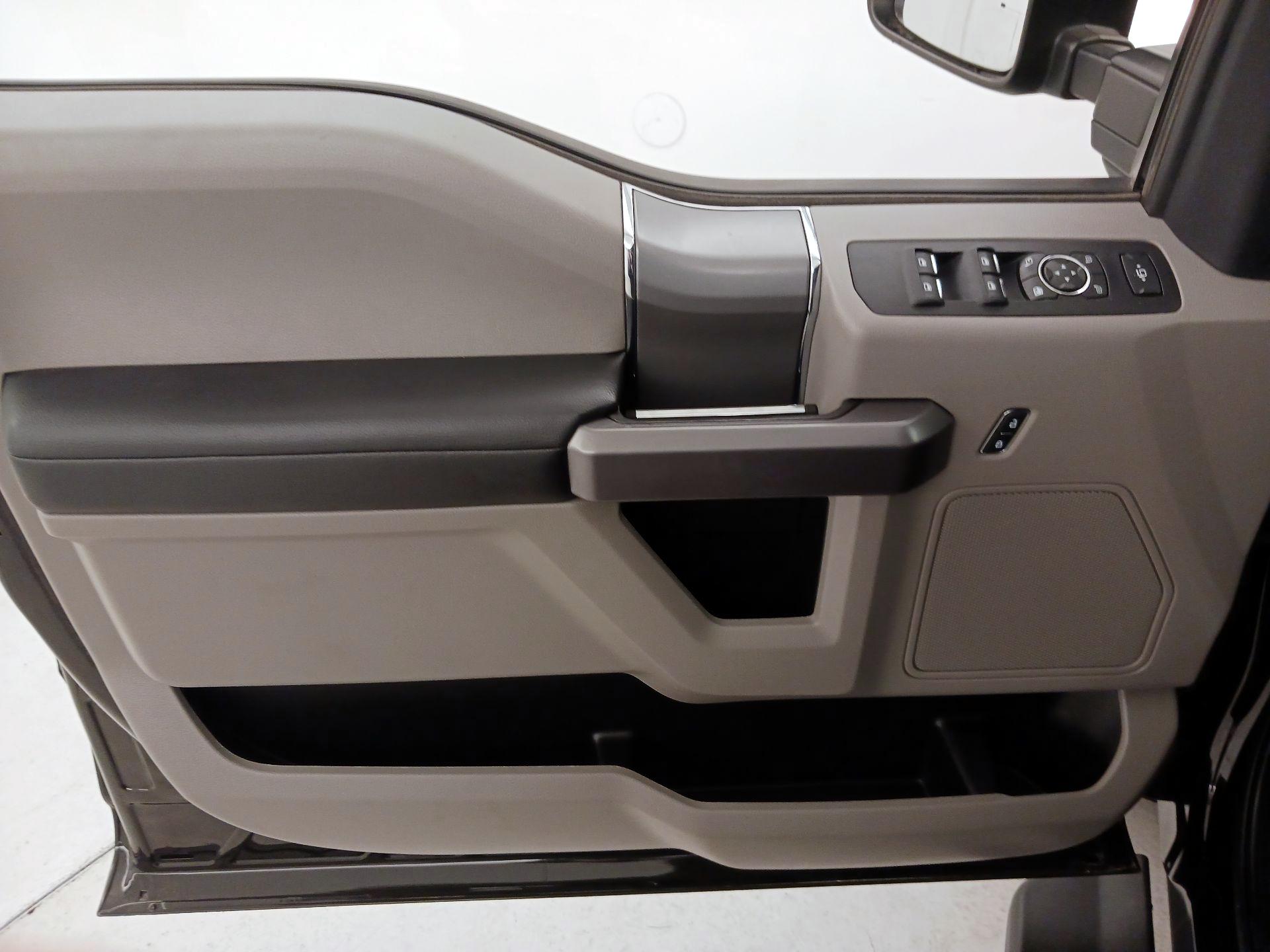 Thumbnail: 2020 Ford F-250 - 12