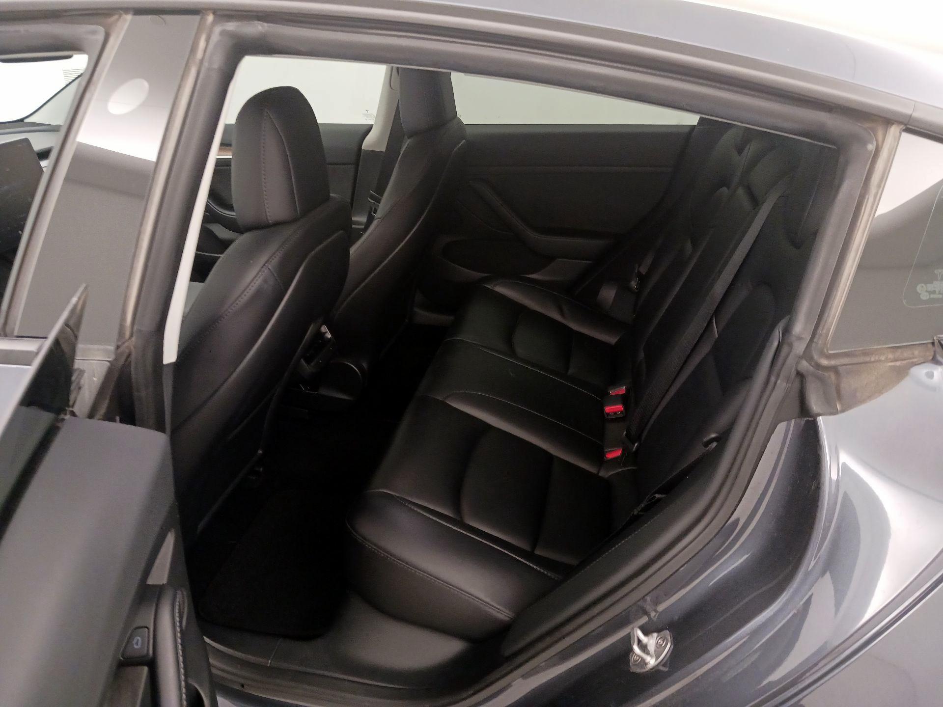 Thumbnail: 2023 Tesla Model 3 - 19