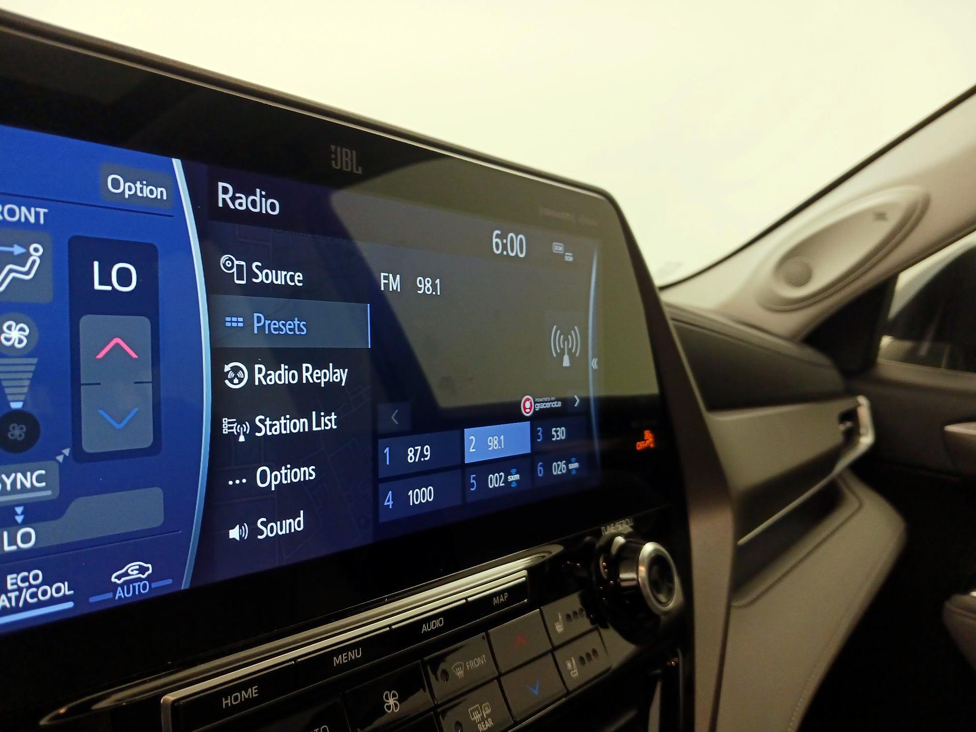 Thumbnail: 2020 Toyota Highlander - 16