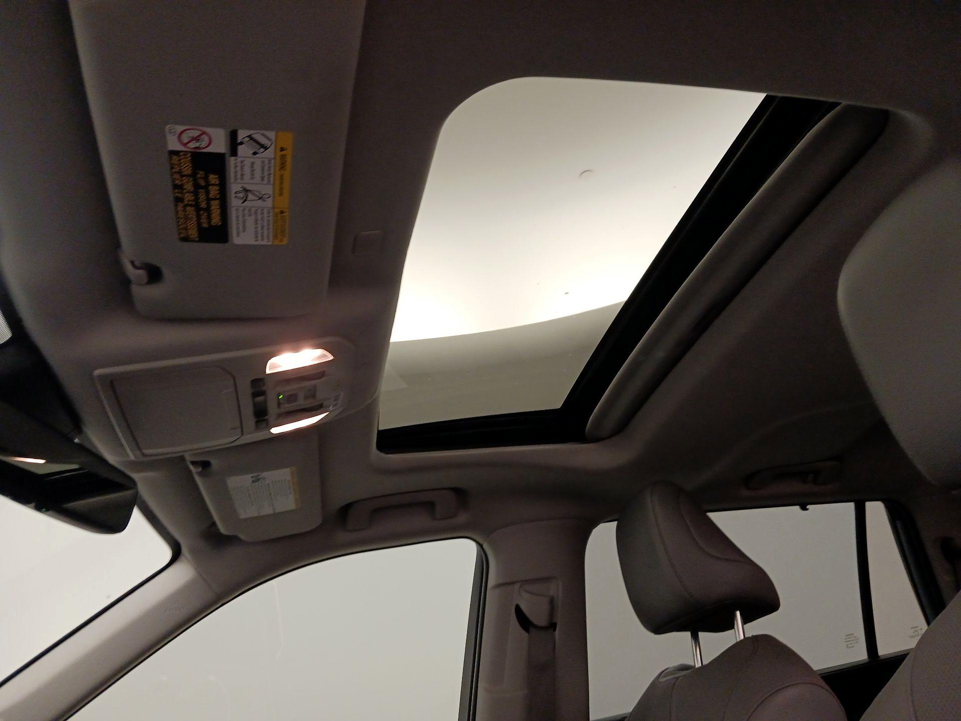 Thumbnail: 2020 Toyota Highlander - 20