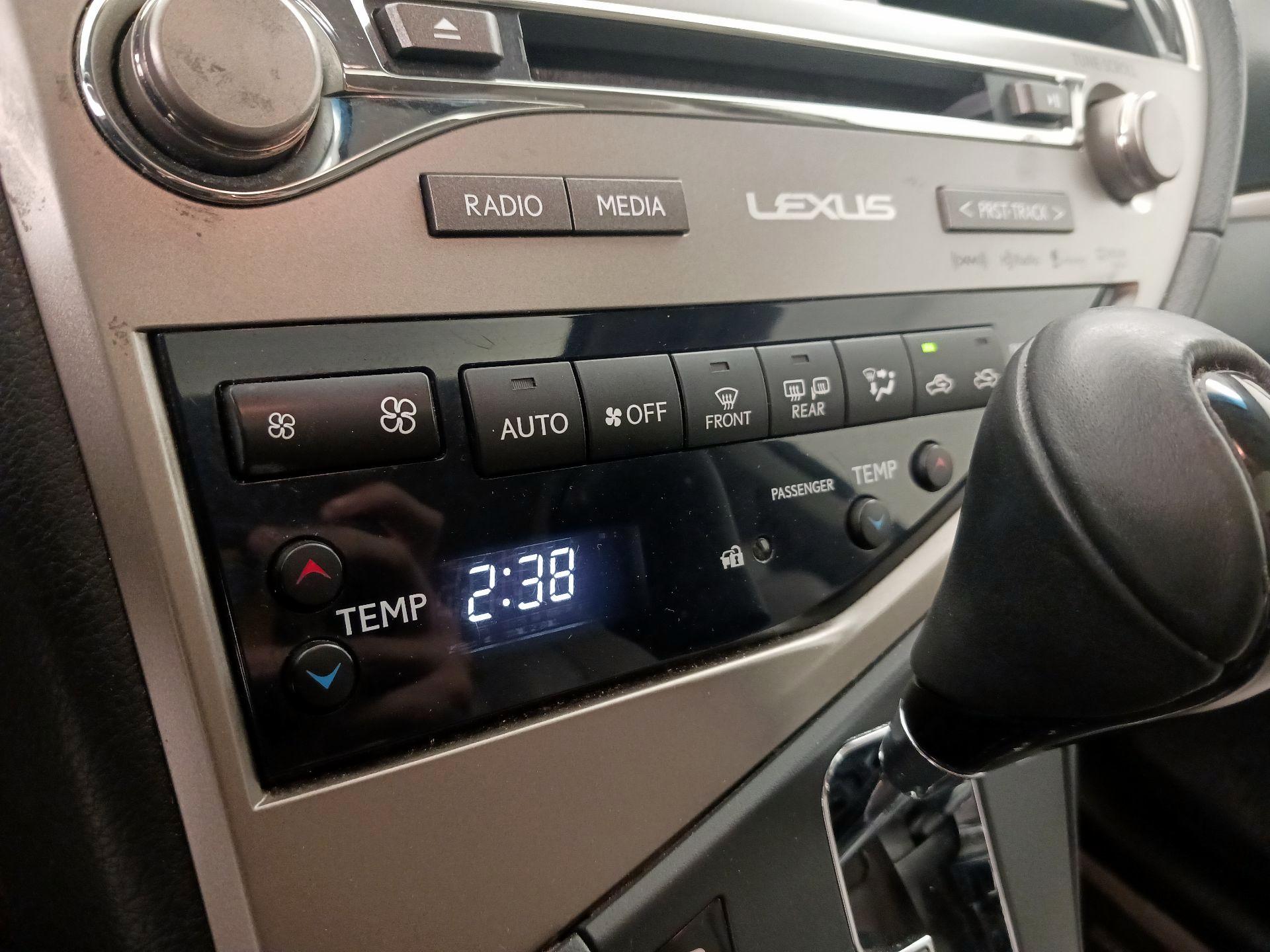 Thumbnail: 2015 Lexus RX - 17