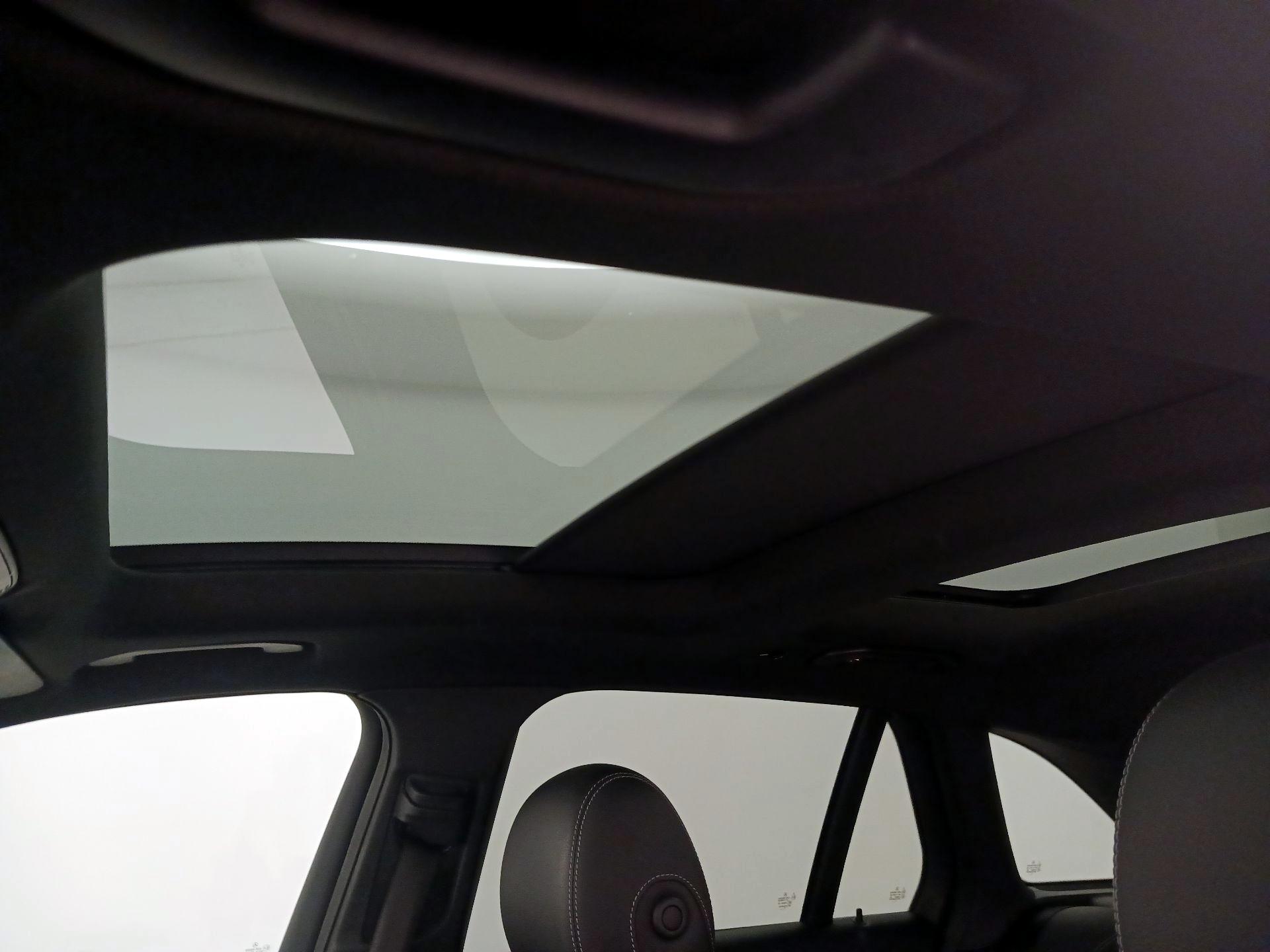 Thumbnail: 2018 Mercedes-Benz GLC - 20