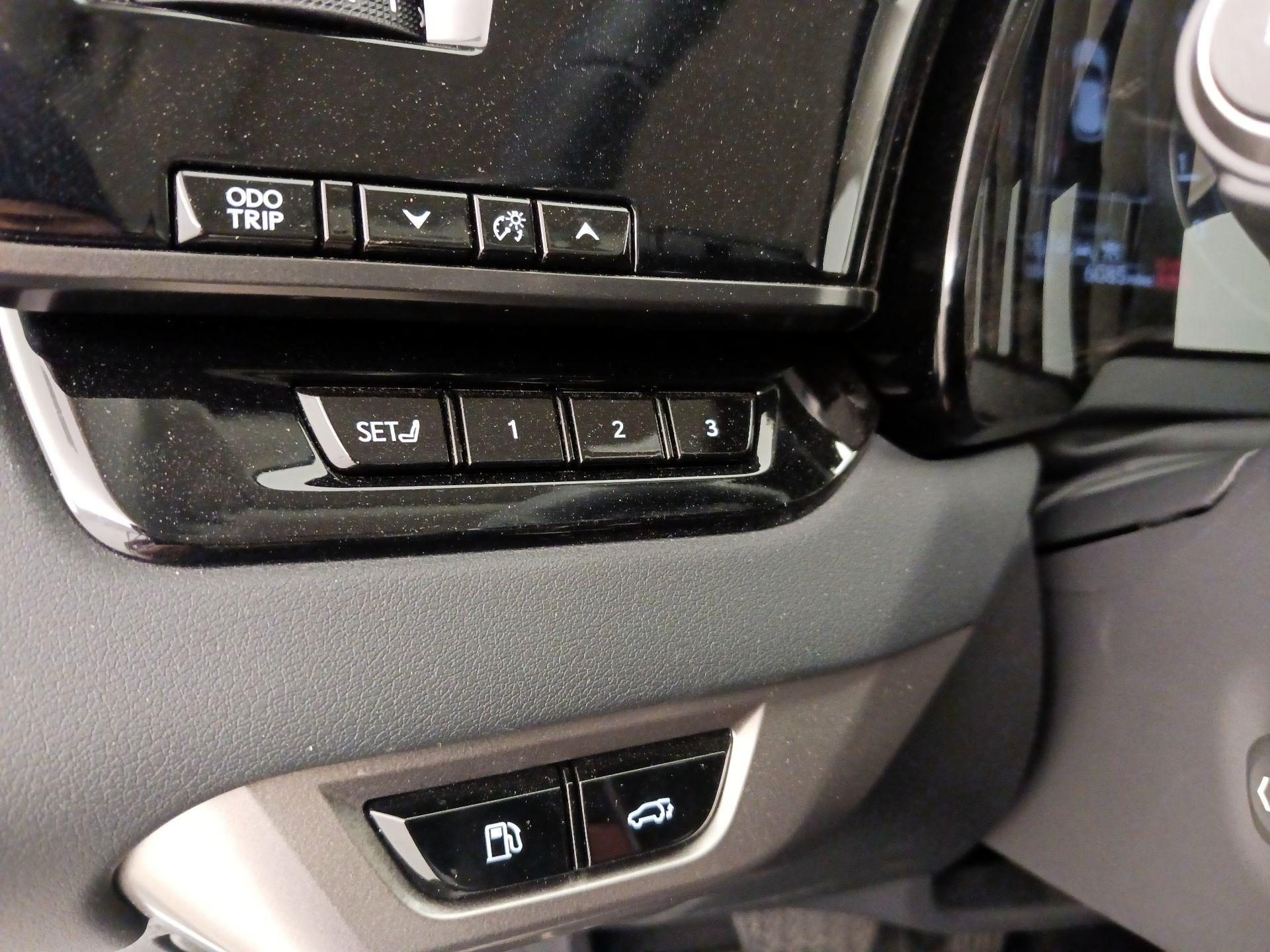 Thumbnail: 2024 Lexus RX - 13