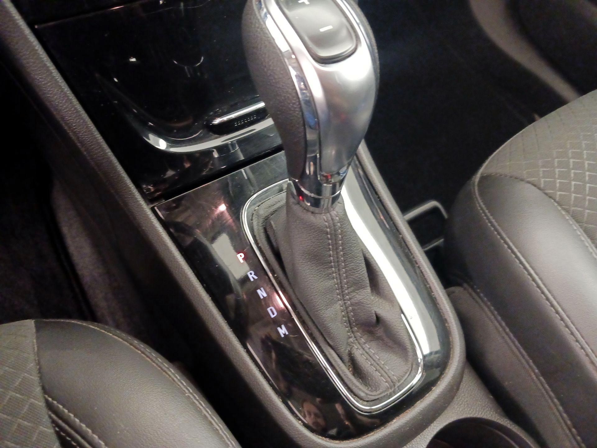 Thumbnail: 2018 Buick Encore - 17