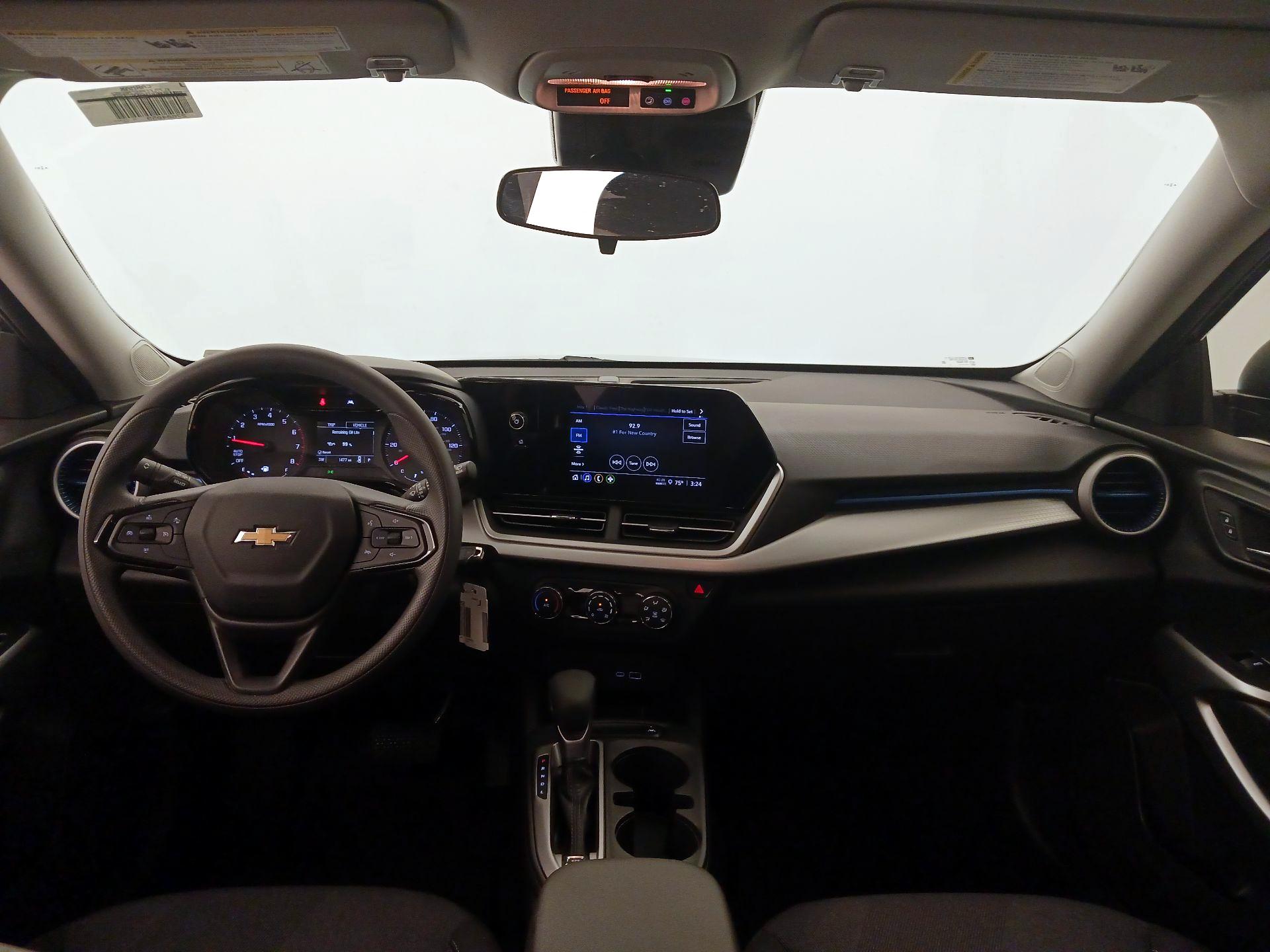 Thumbnail: 2025 Chevrolet Trax - 9