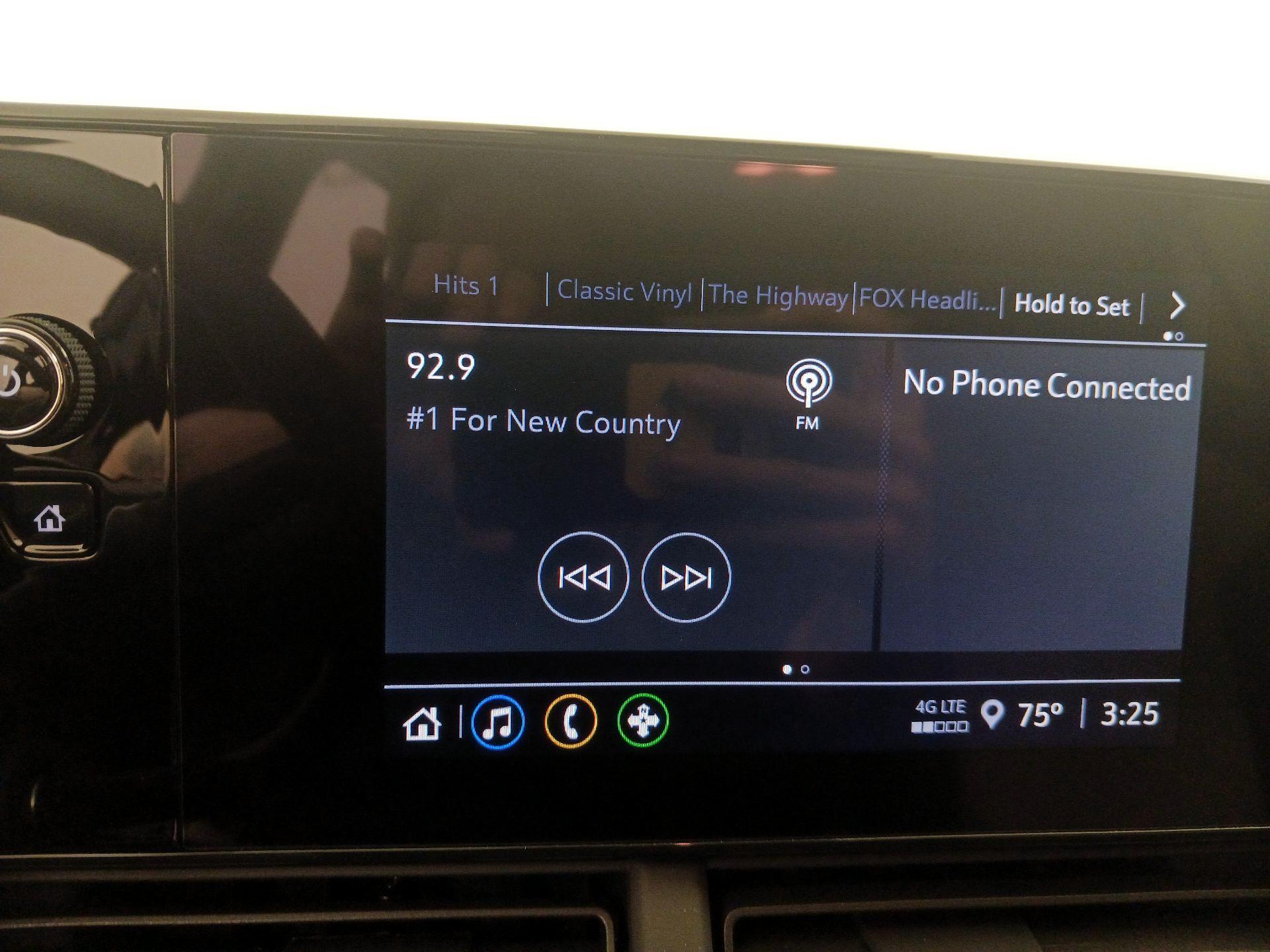 Thumbnail: 2025 Chevrolet Trax - 15