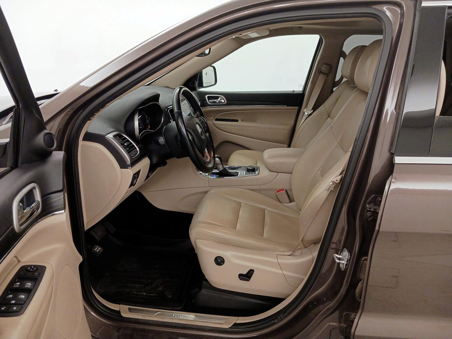 Thumbnail: 2020 Jeep Grand Cherokee - 11