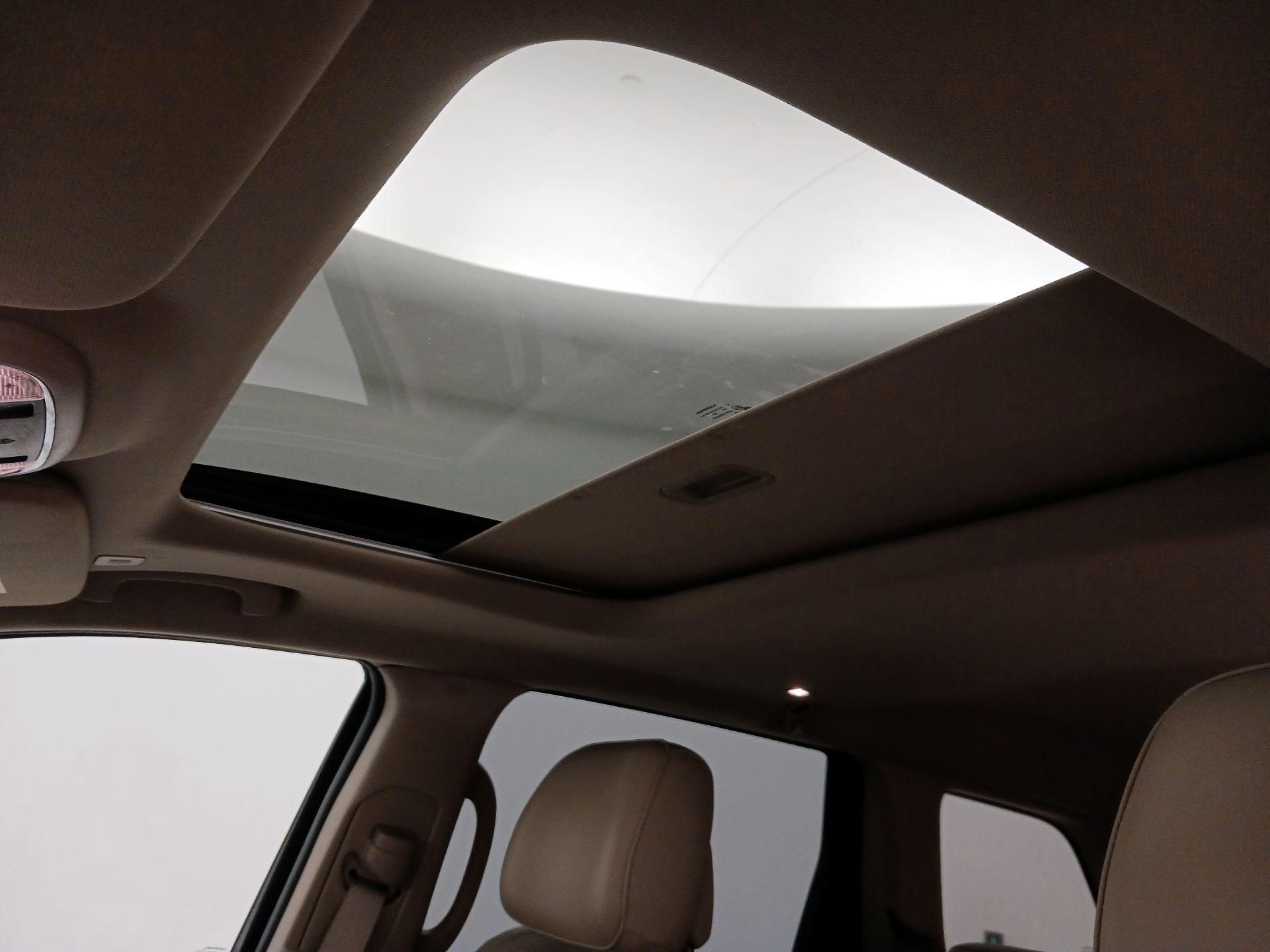 Thumbnail: 2020 Jeep Grand Cherokee - 20