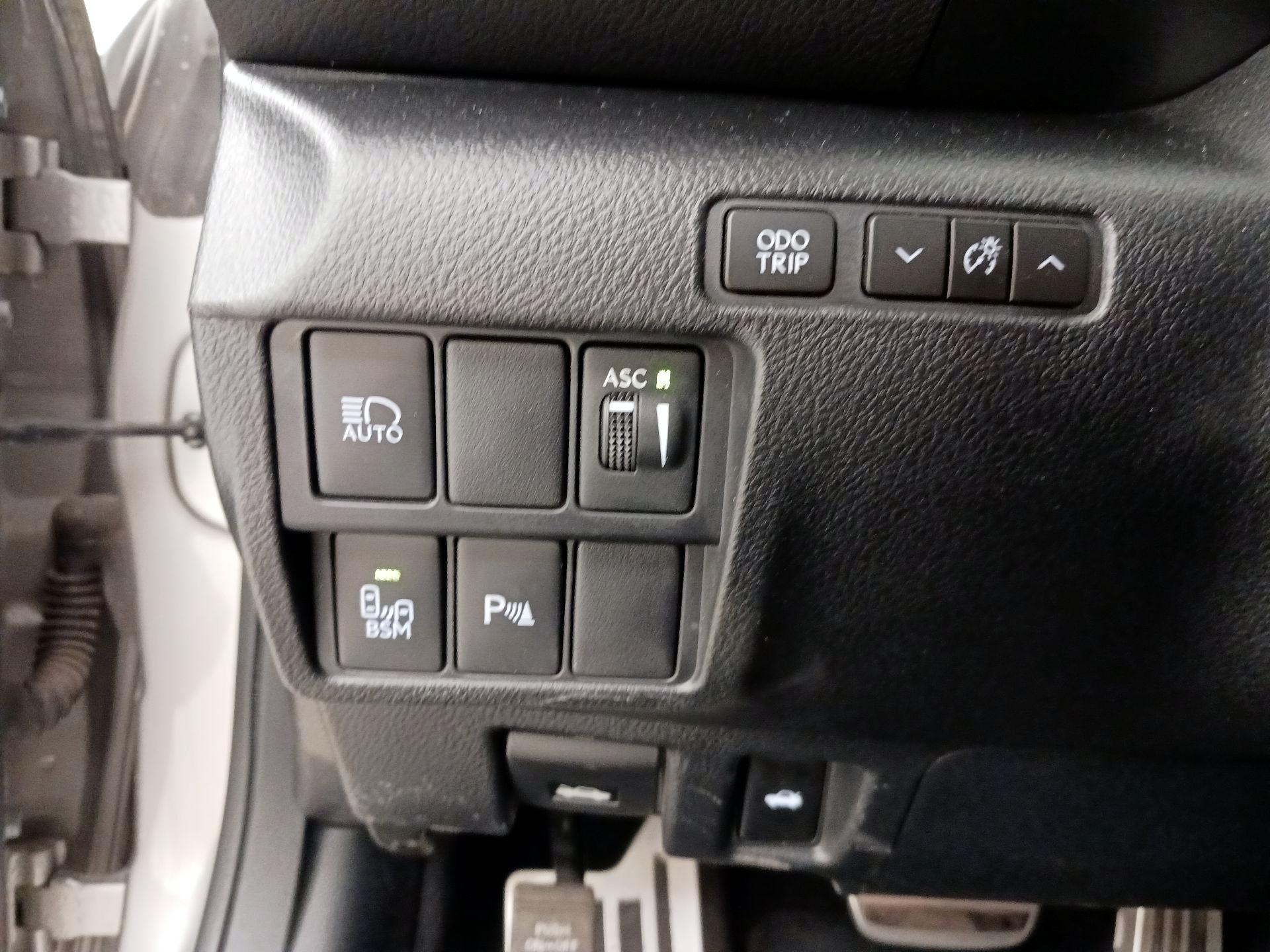 Thumbnail: 2019 Lexus RC - 13