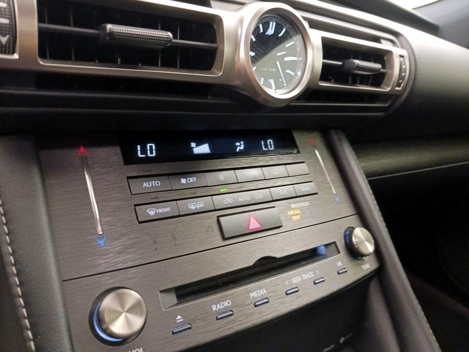 Thumbnail: 2019 Lexus RC - 17