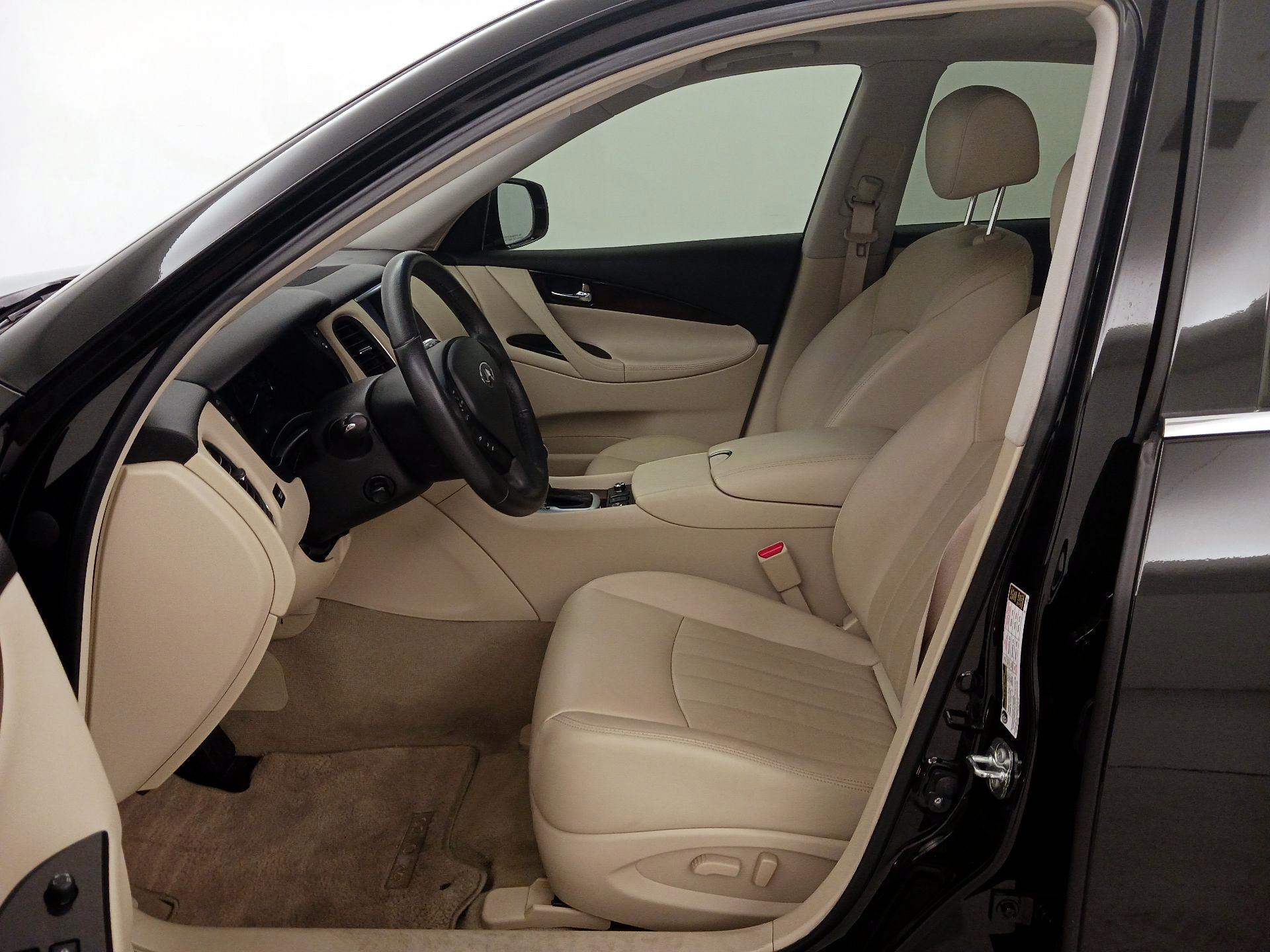 Thumbnail: 2017 INFINITI QX50 - 11