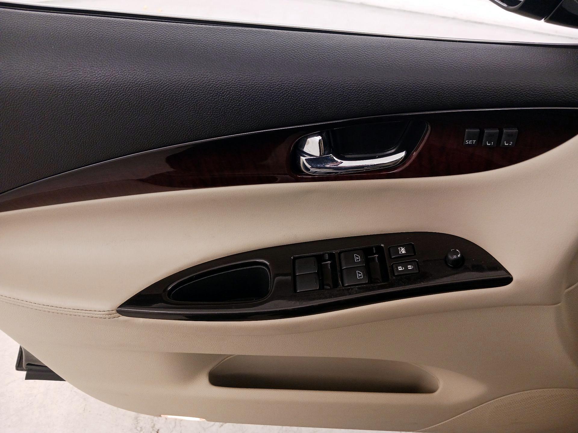 Thumbnail: 2017 INFINITI QX50 - 12