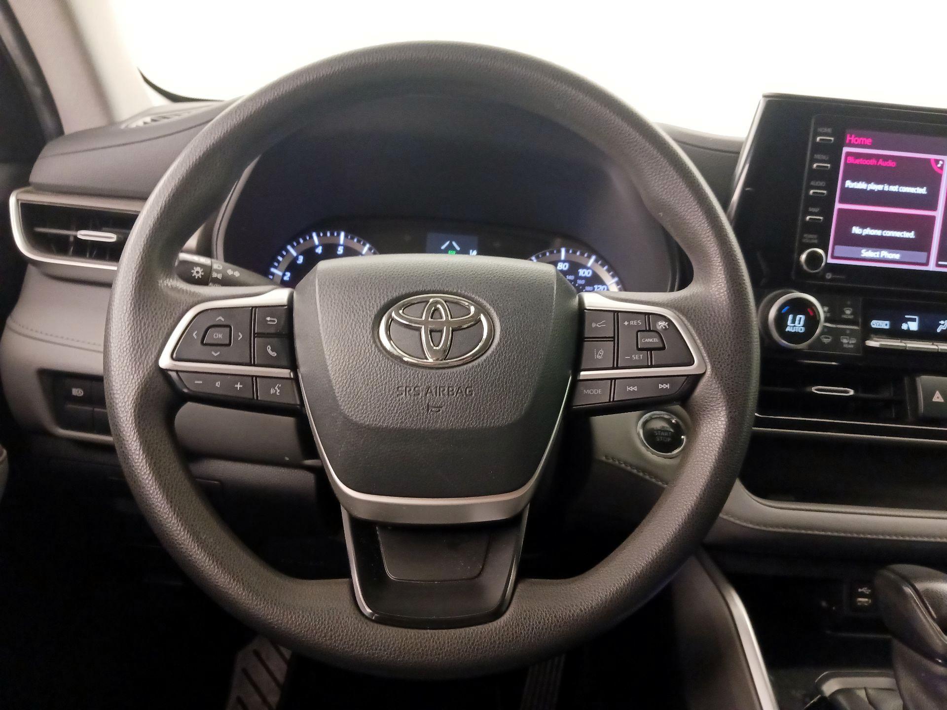 Thumbnail: 2022 Toyota Highlander - 10