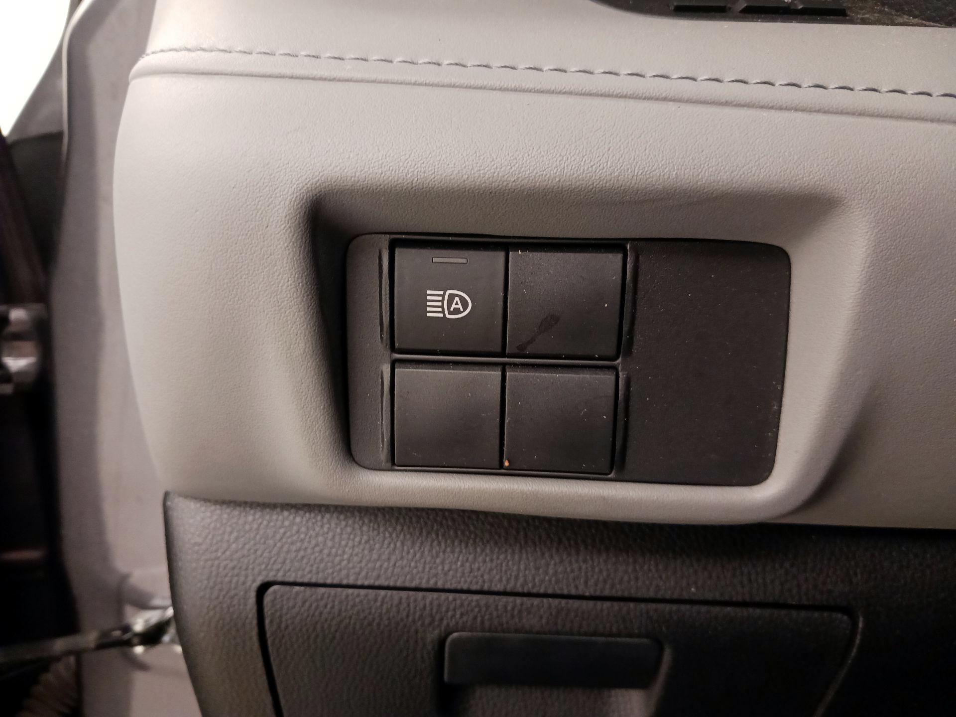 Thumbnail: 2022 Toyota Highlander - 13