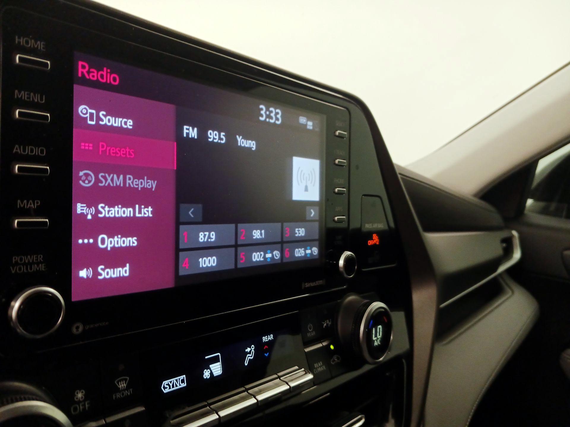 Thumbnail: 2022 Toyota Highlander - 15