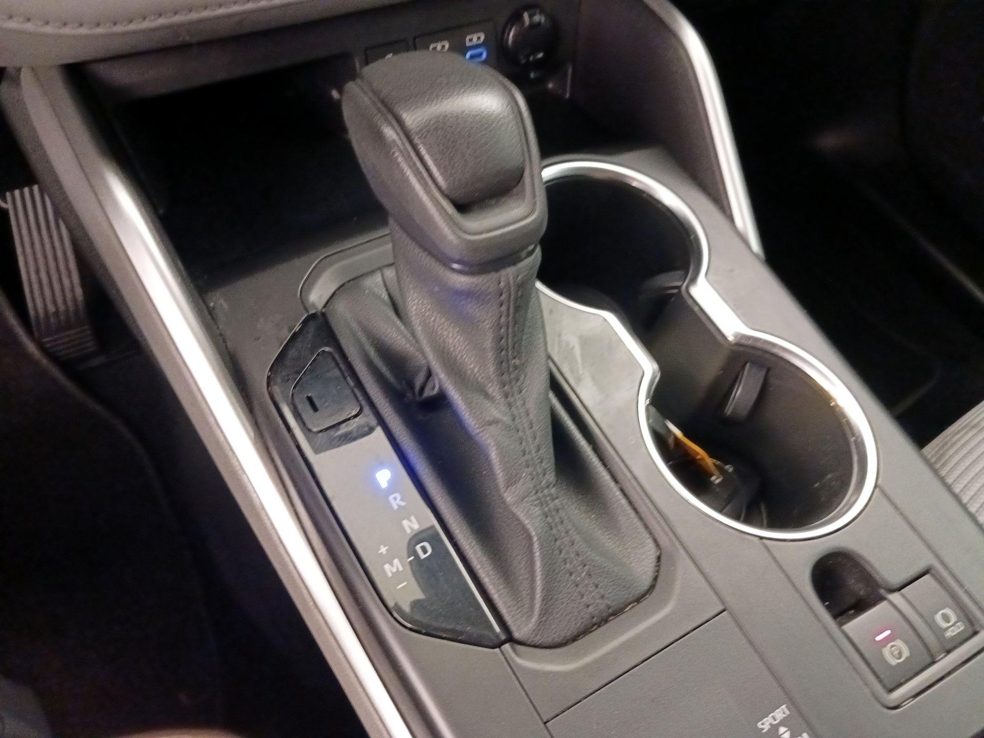 Thumbnail: 2022 Toyota Highlander - 17