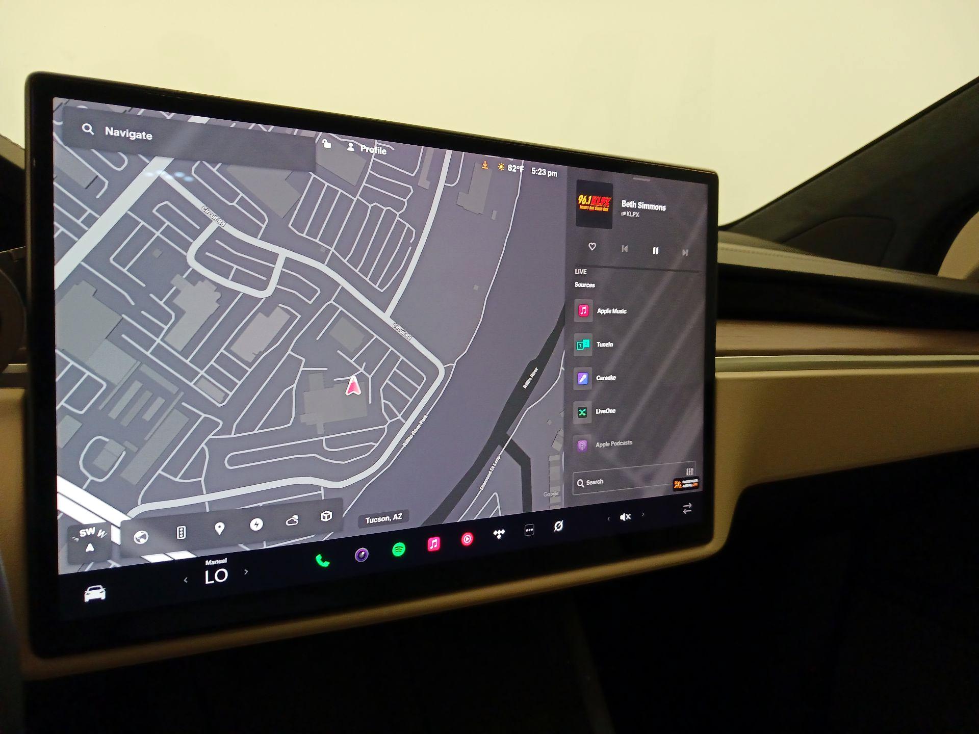 Thumbnail: 2023 Tesla Model X - 13