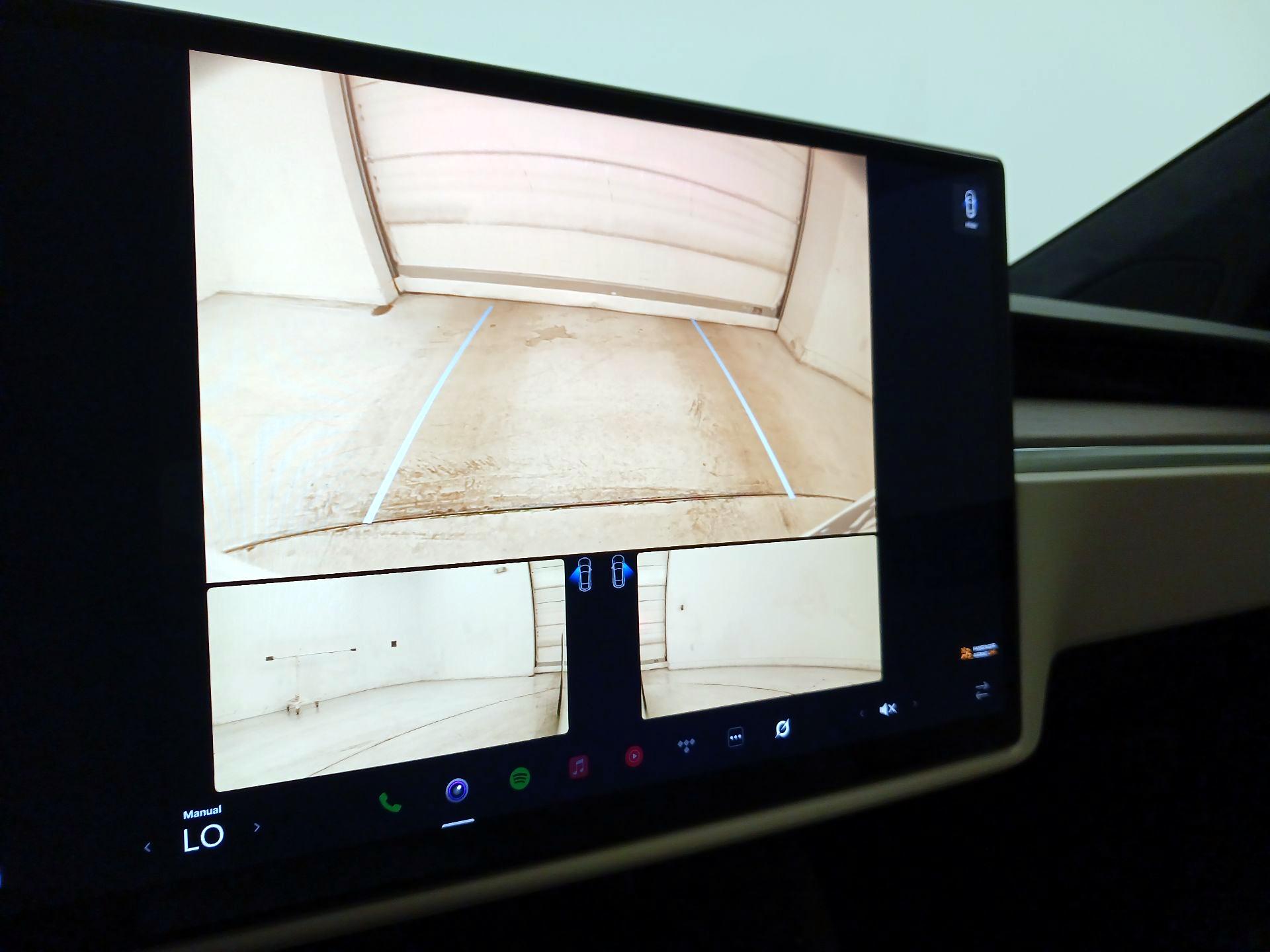 Thumbnail: 2023 Tesla Model X - 14