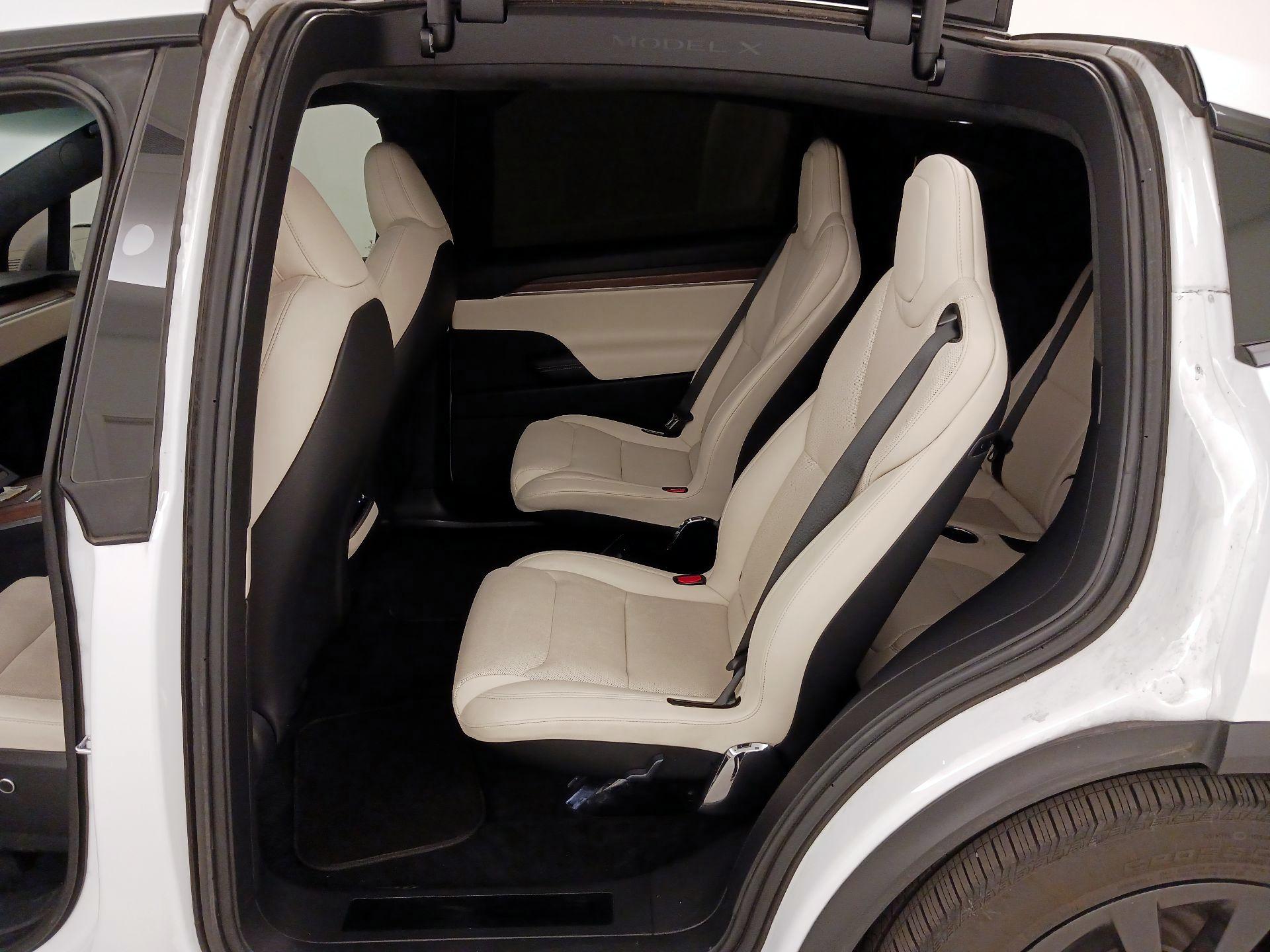 Thumbnail: 2023 Tesla Model X - 18