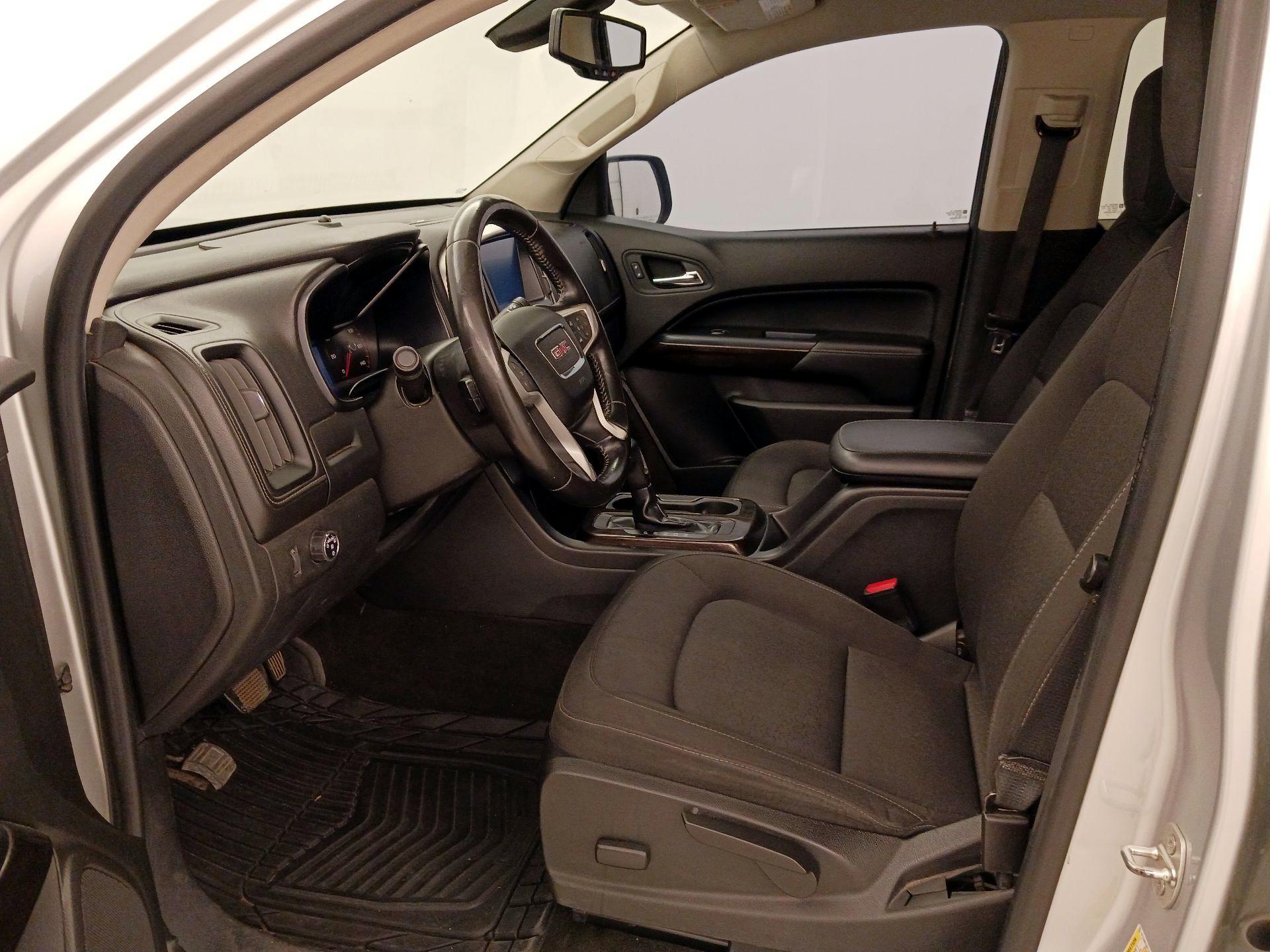 Thumbnail: 2015 GMC Canyon - 11