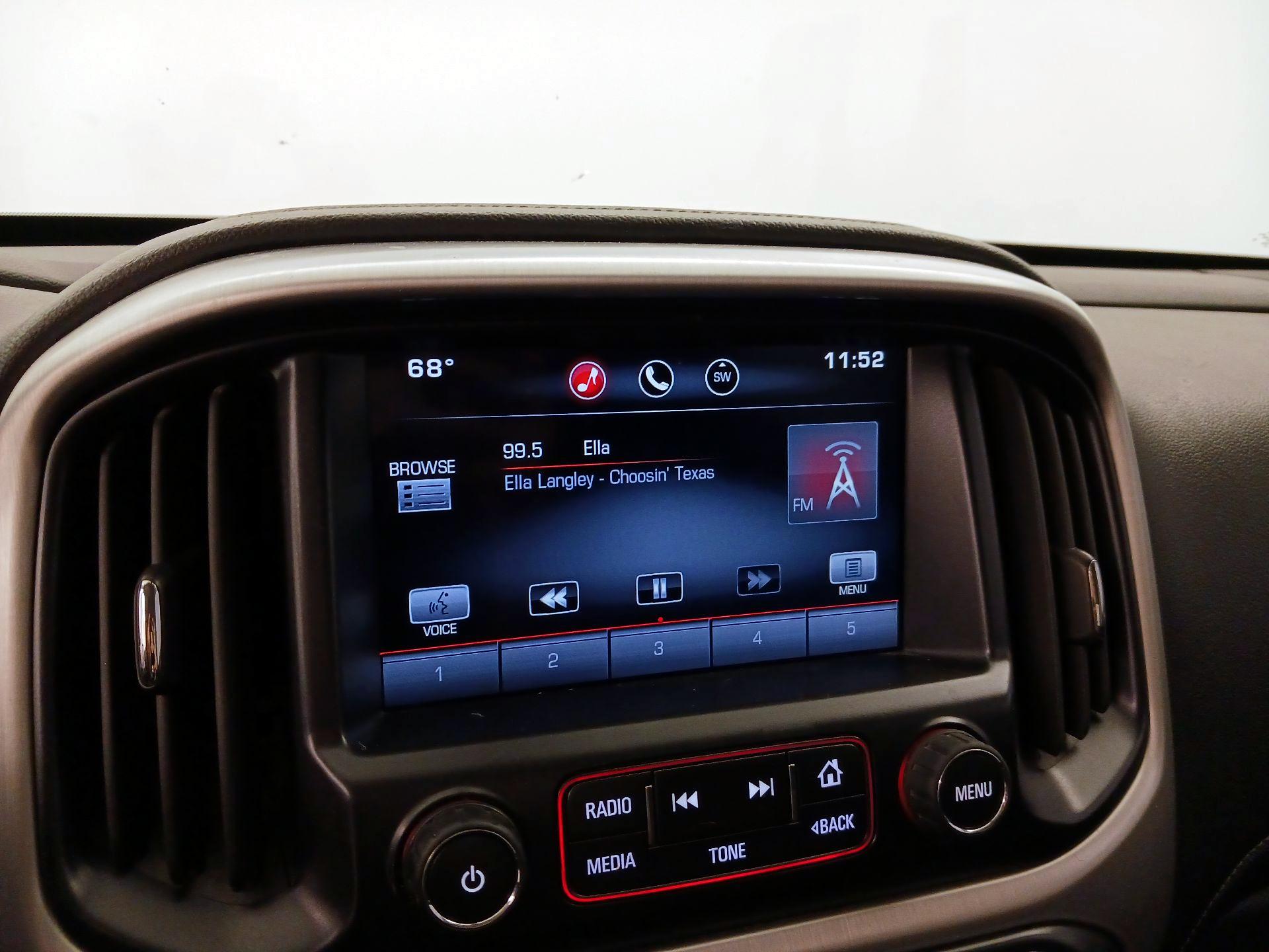 Thumbnail: 2015 GMC Canyon - 16