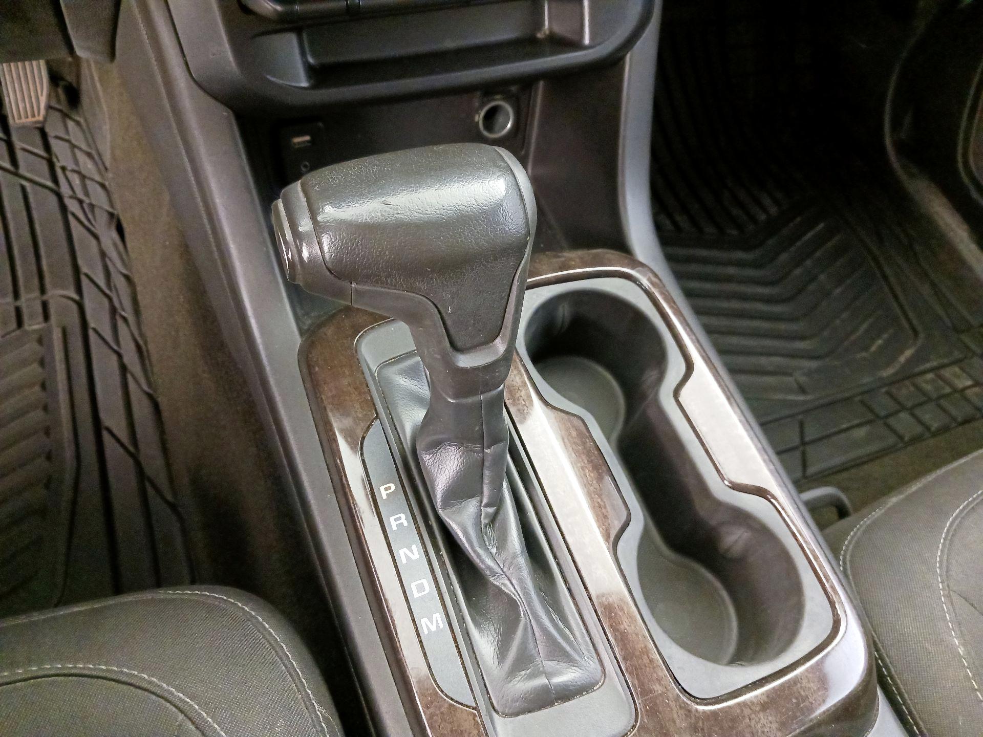 Thumbnail: 2015 GMC Canyon - 18
