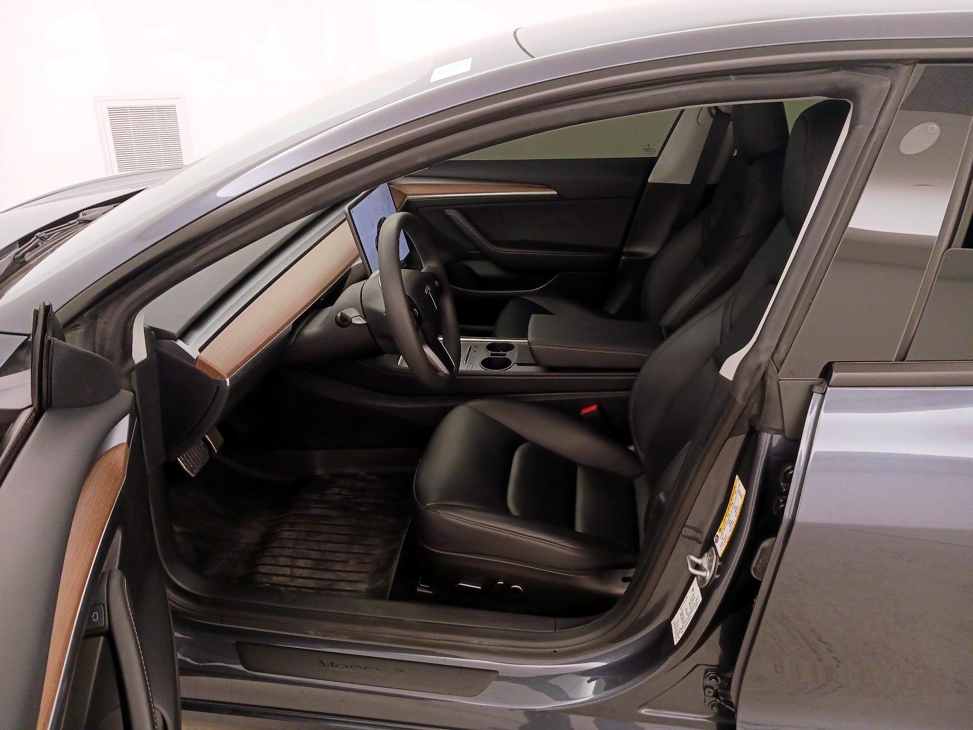 Thumbnail: 2023 Tesla Model 3 - 11