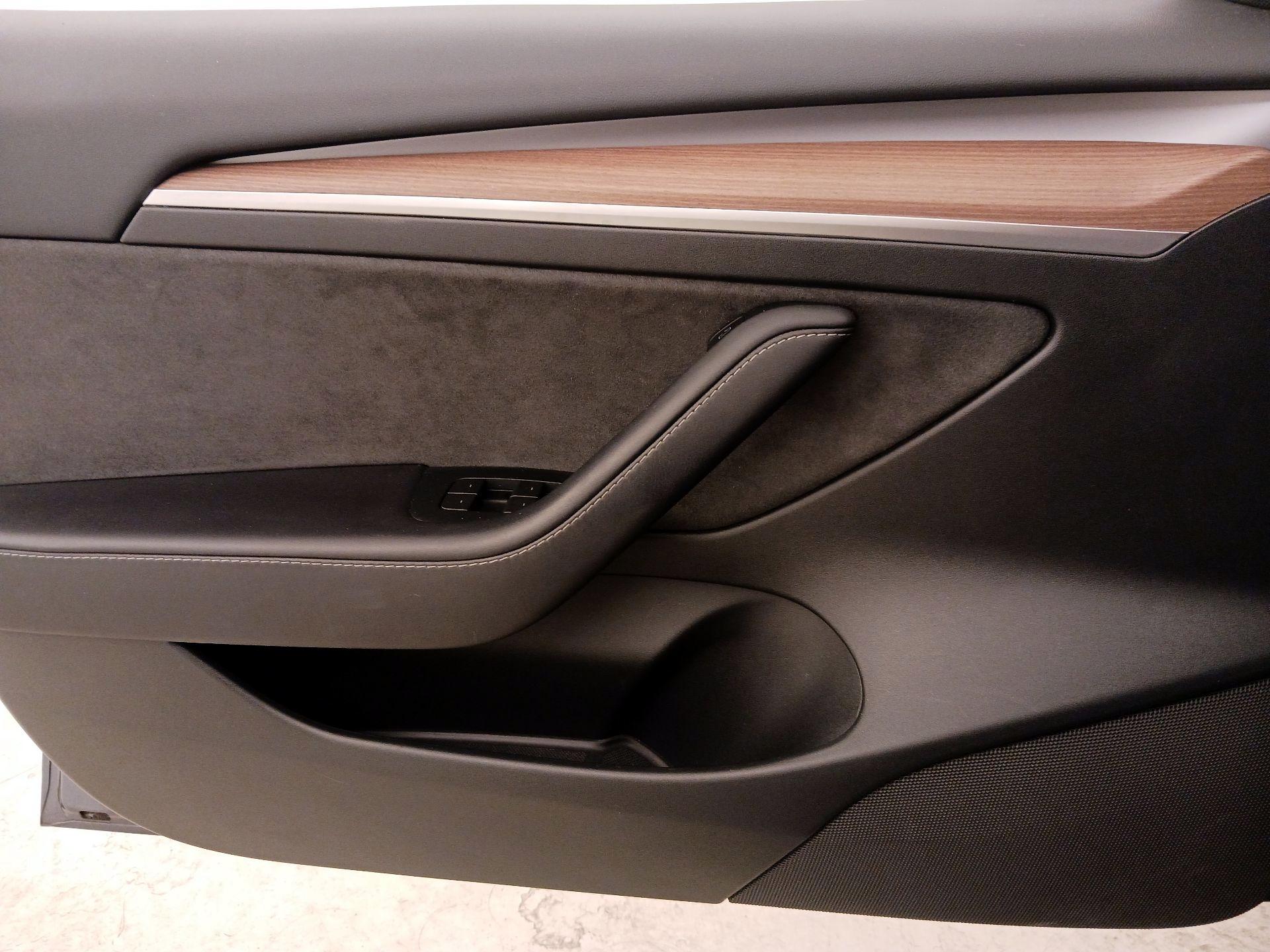 Thumbnail: 2023 Tesla Model 3 - 12