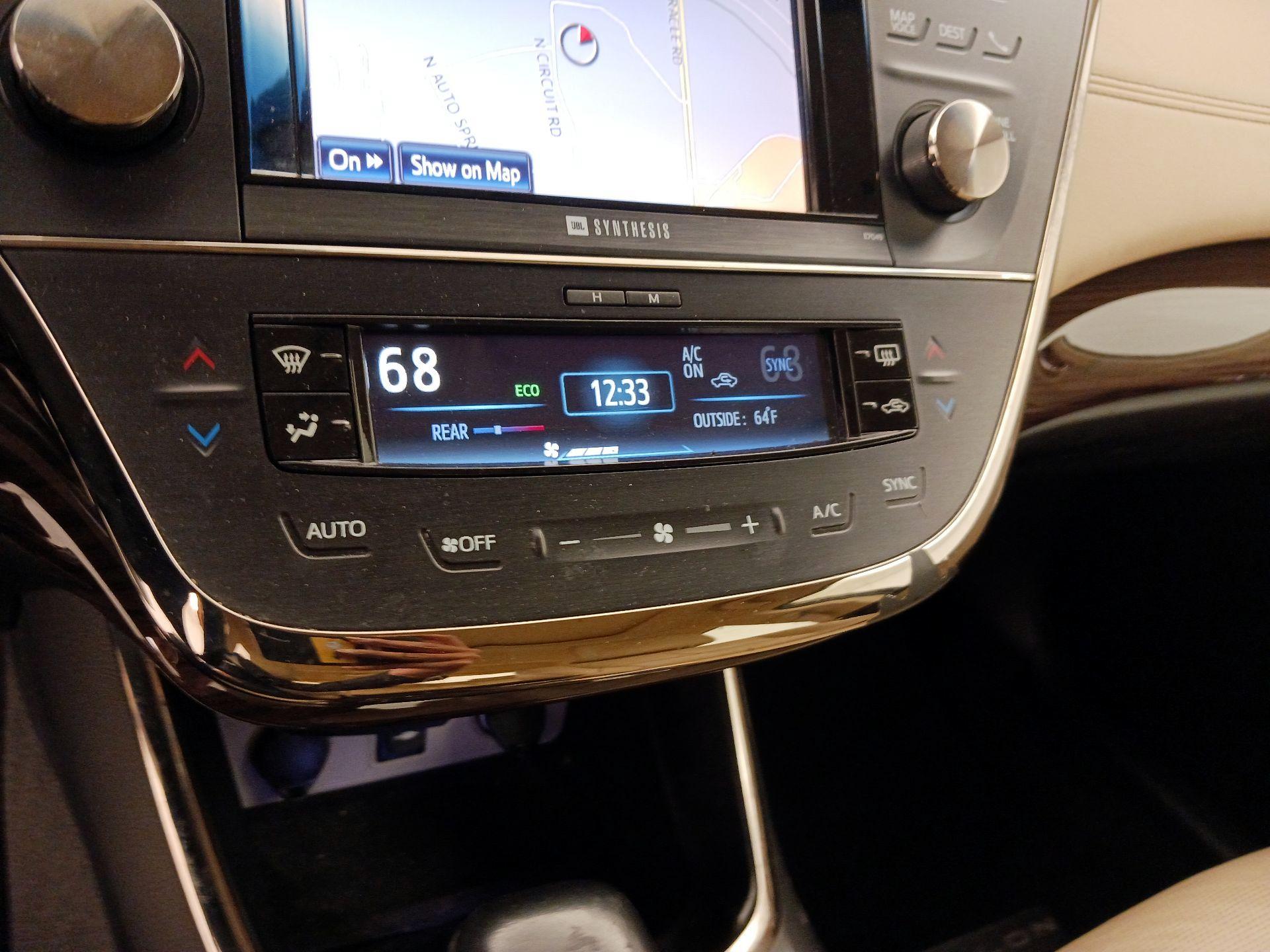 Thumbnail: 2014 Toyota Avalon - 17