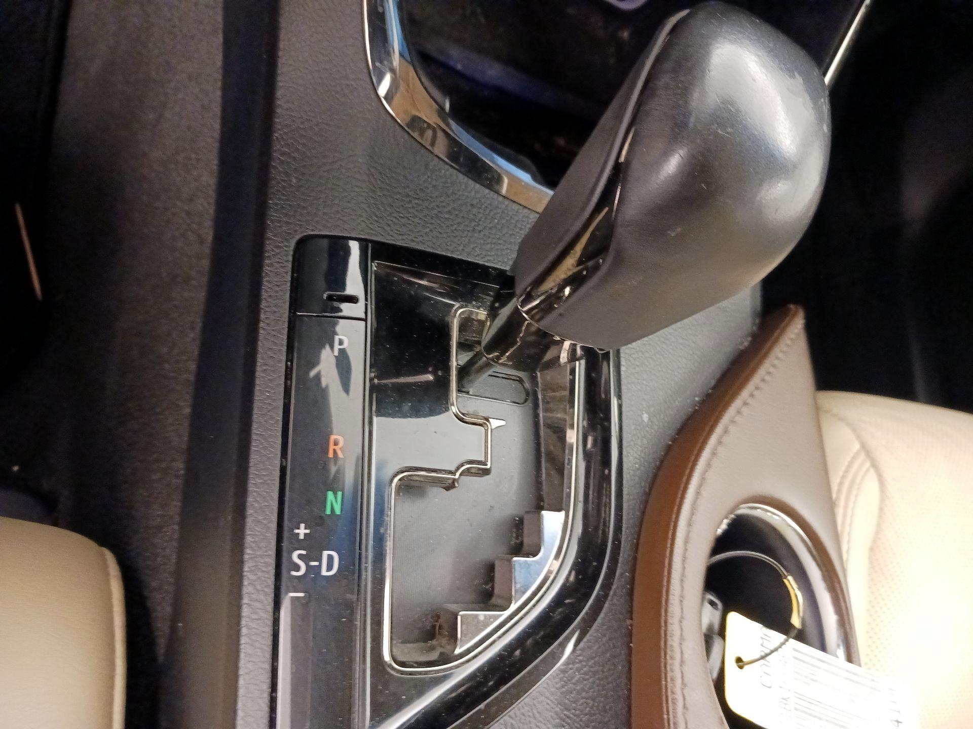 Thumbnail: 2014 Toyota Avalon - 18