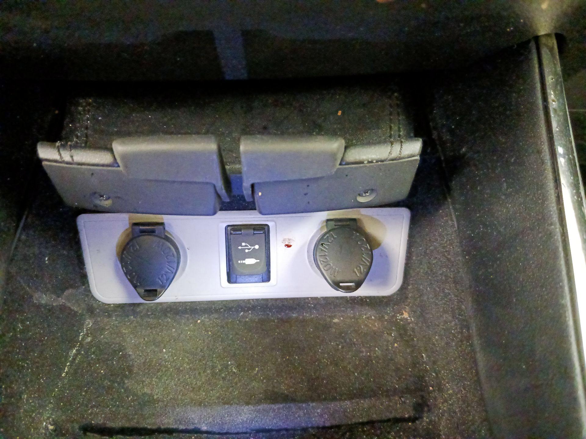 Thumbnail: 2014 Toyota Avalon - 19