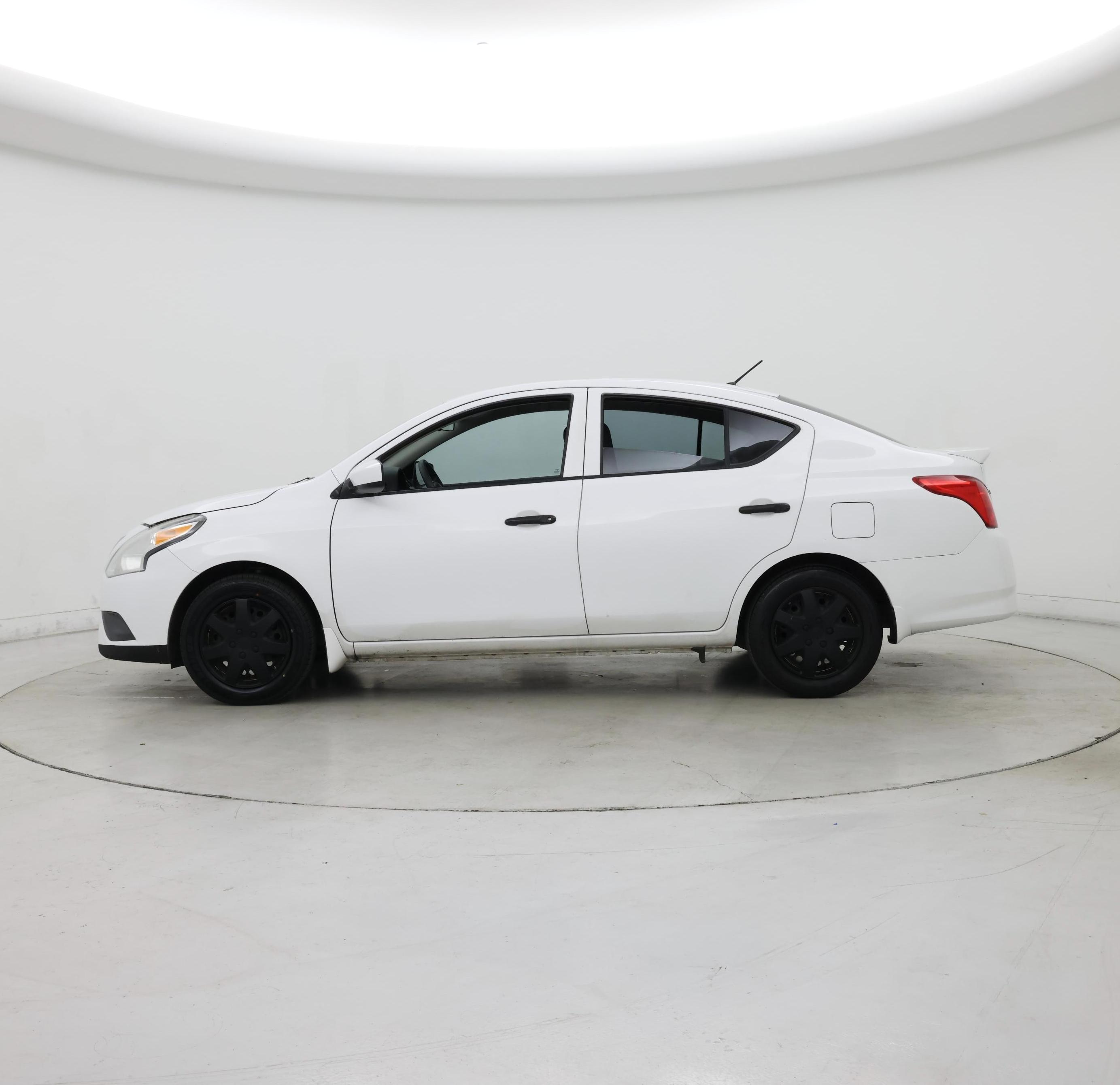 Thumbnail: 2016 Nissan Versa - 3