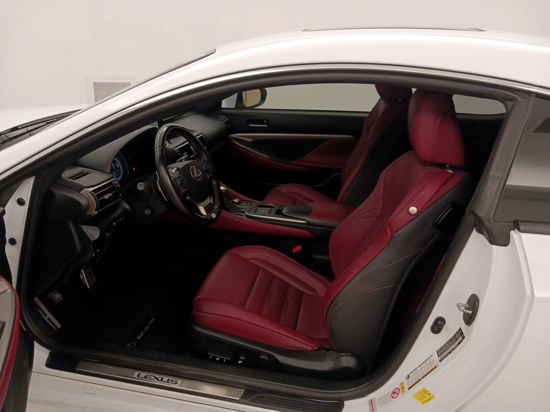 Thumbnail: 2017 Lexus RC - 11