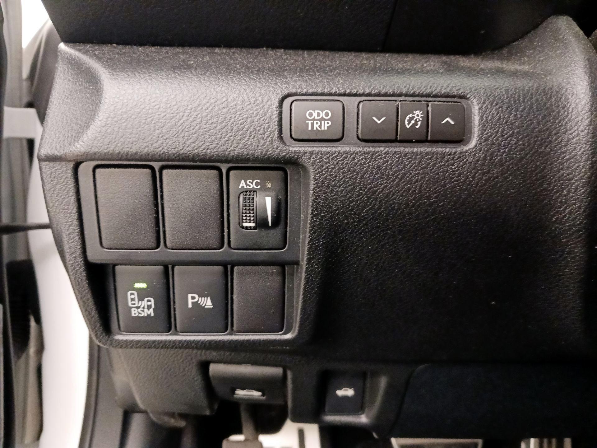 Thumbnail: 2017 Lexus RC - 13